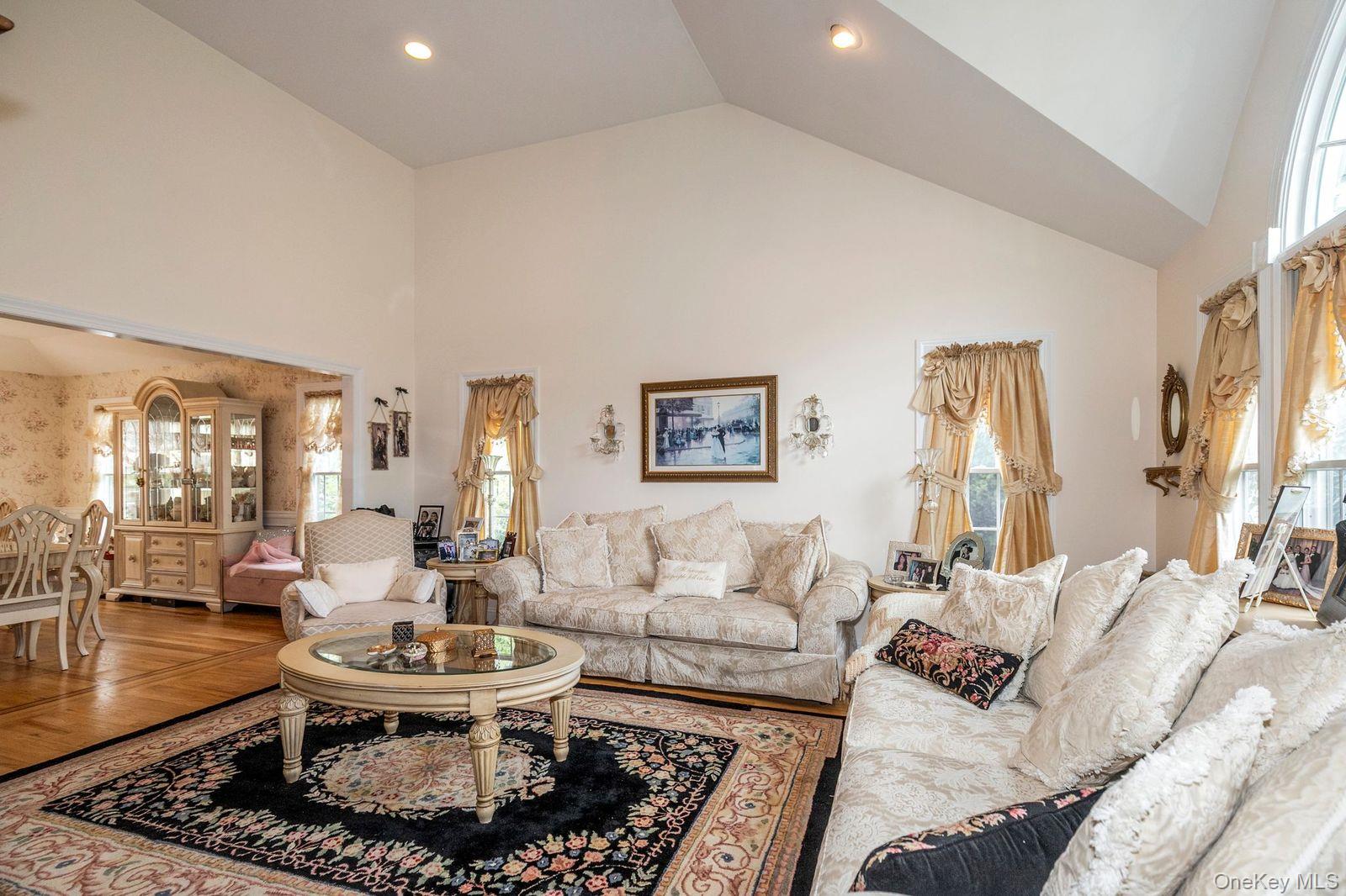 #19 photo, 6 Rolling Wood Court, サフォーク郡 Hauppauge , NY 11788