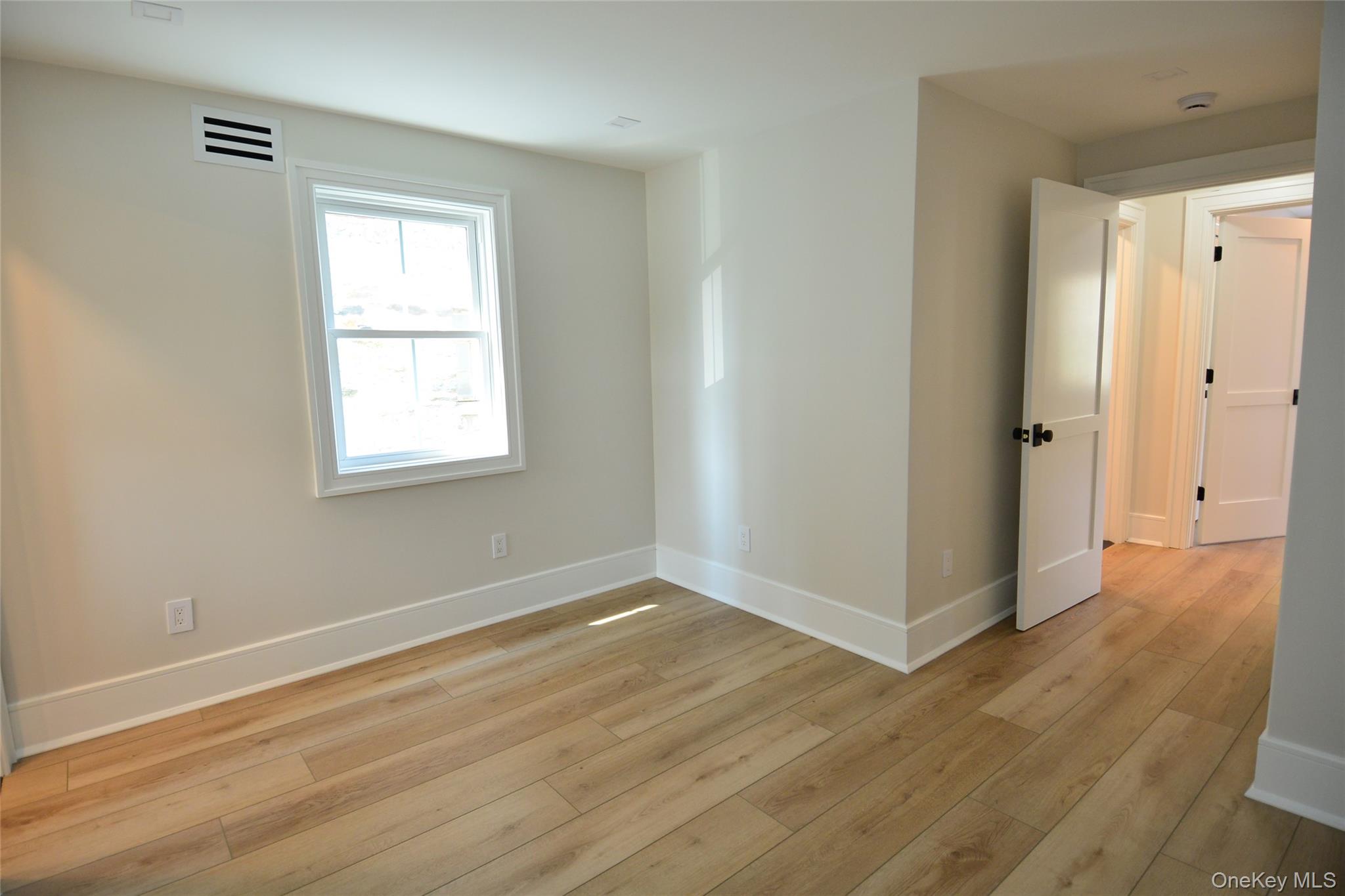 #11 photo, 137 Hillside Place, Eastchester , NY 10709