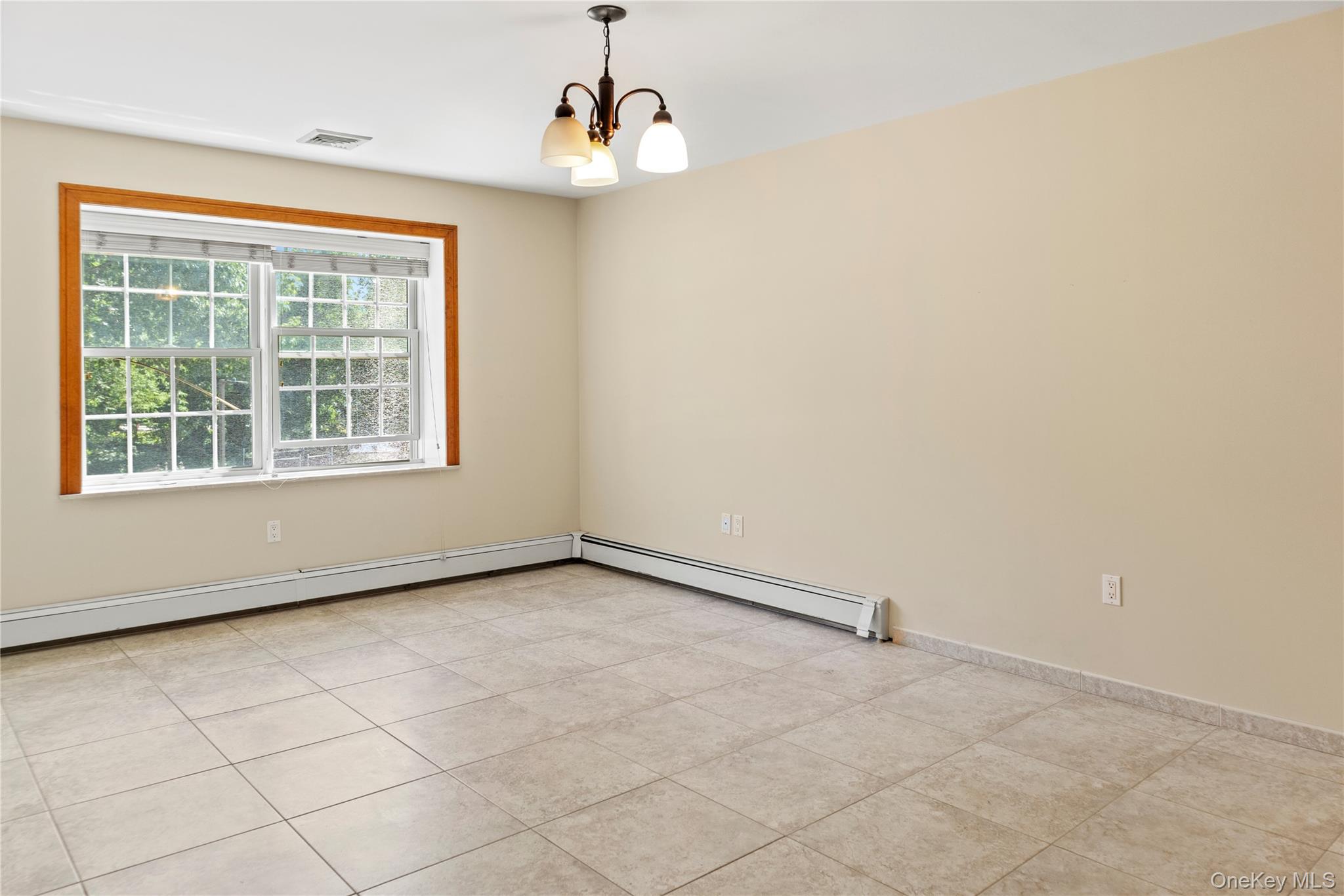 #7 photo, 72 Cedar Swamp Road, Glen Cove , NY 11542