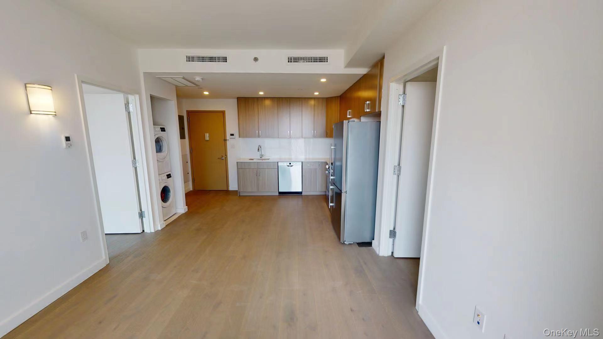 #1 photo, 8808 Justice Avenue, クイーンズ区 Elmhurst , NY 11373