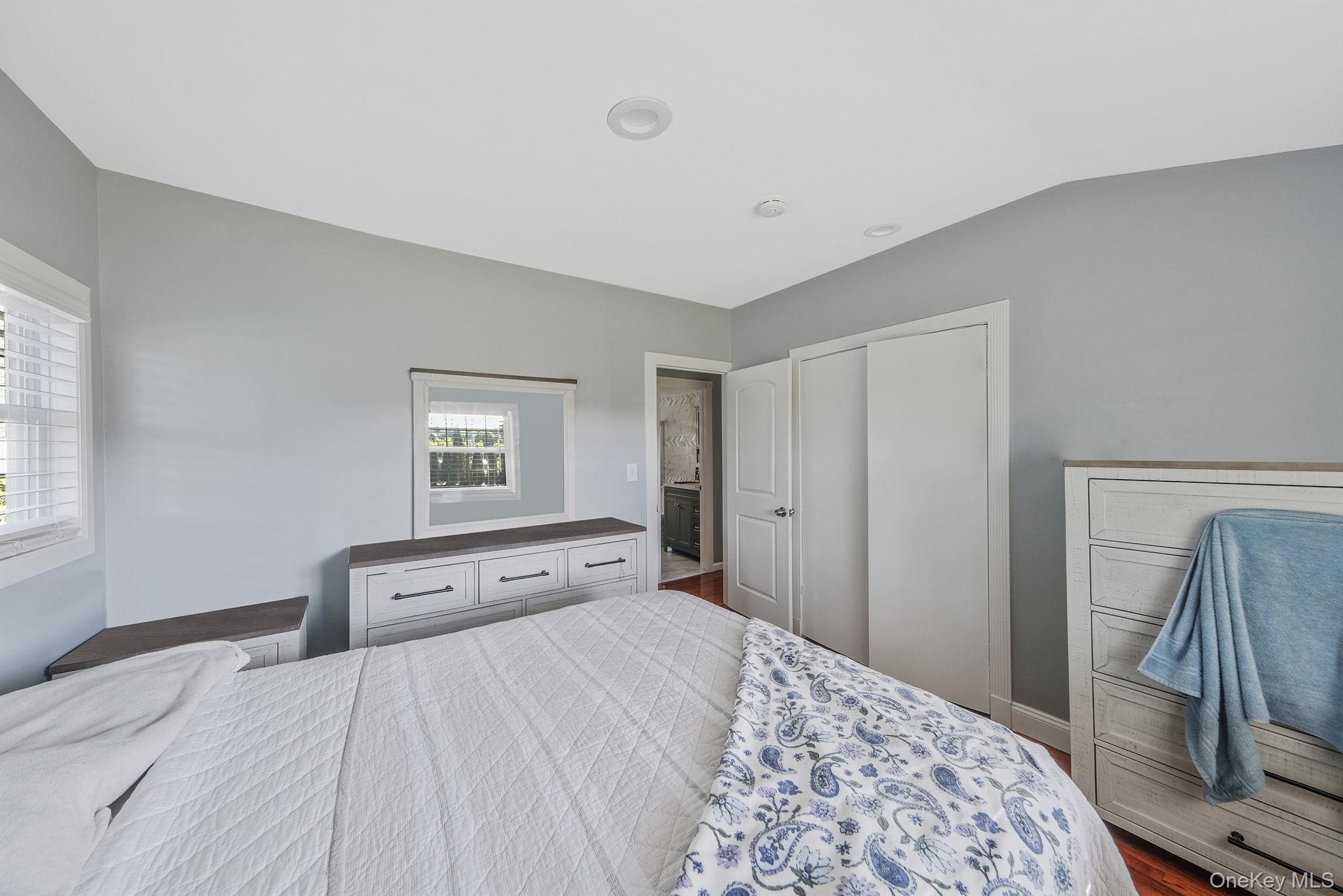 #18 photo, 1010 Motor Parkway, सफ़ोक काउंटी Central Islip , NY 11722