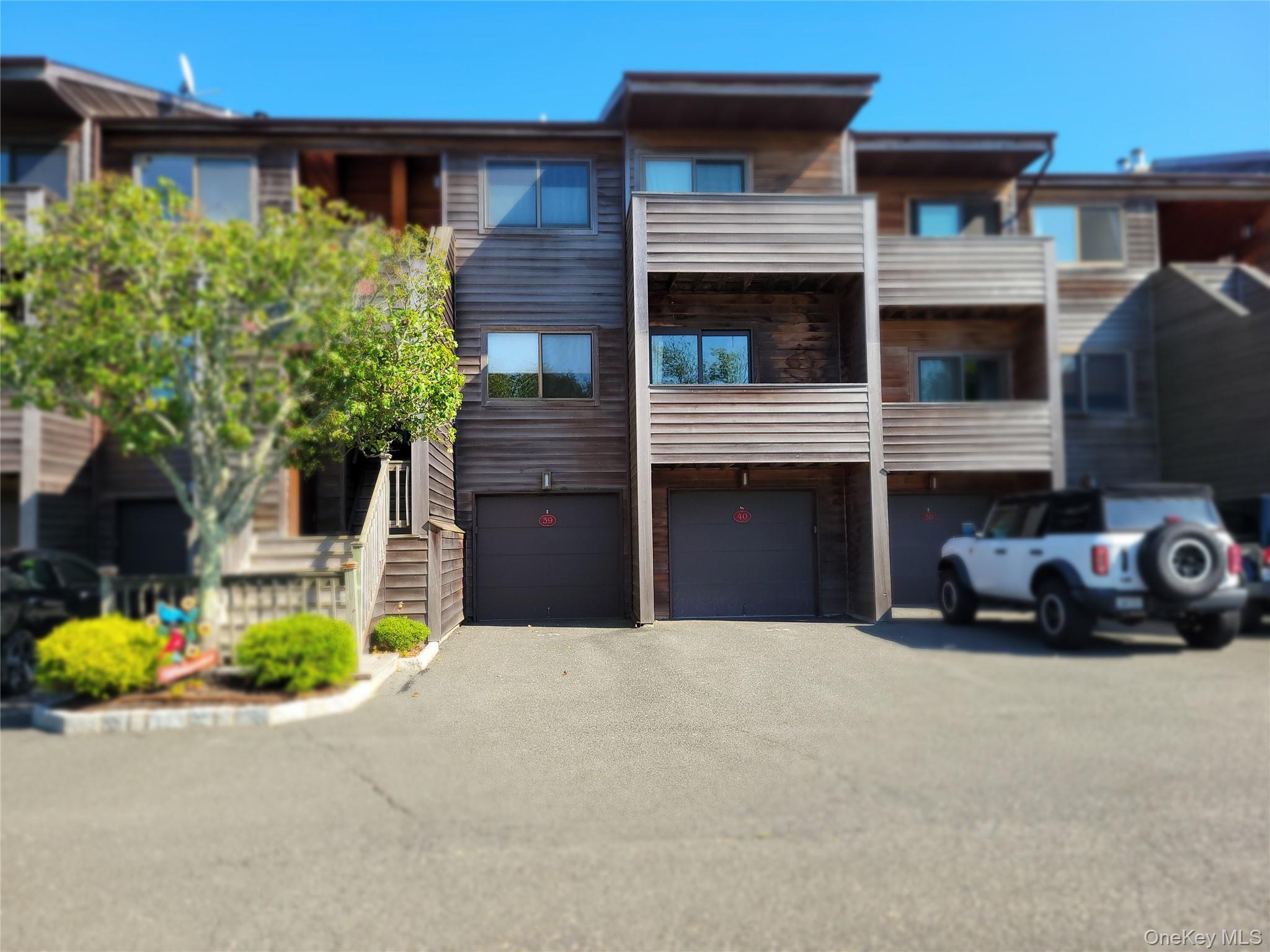 #1 photo, 59-39 Watchogue Avenue, サフォーク郡 East Moriches , NY 11940