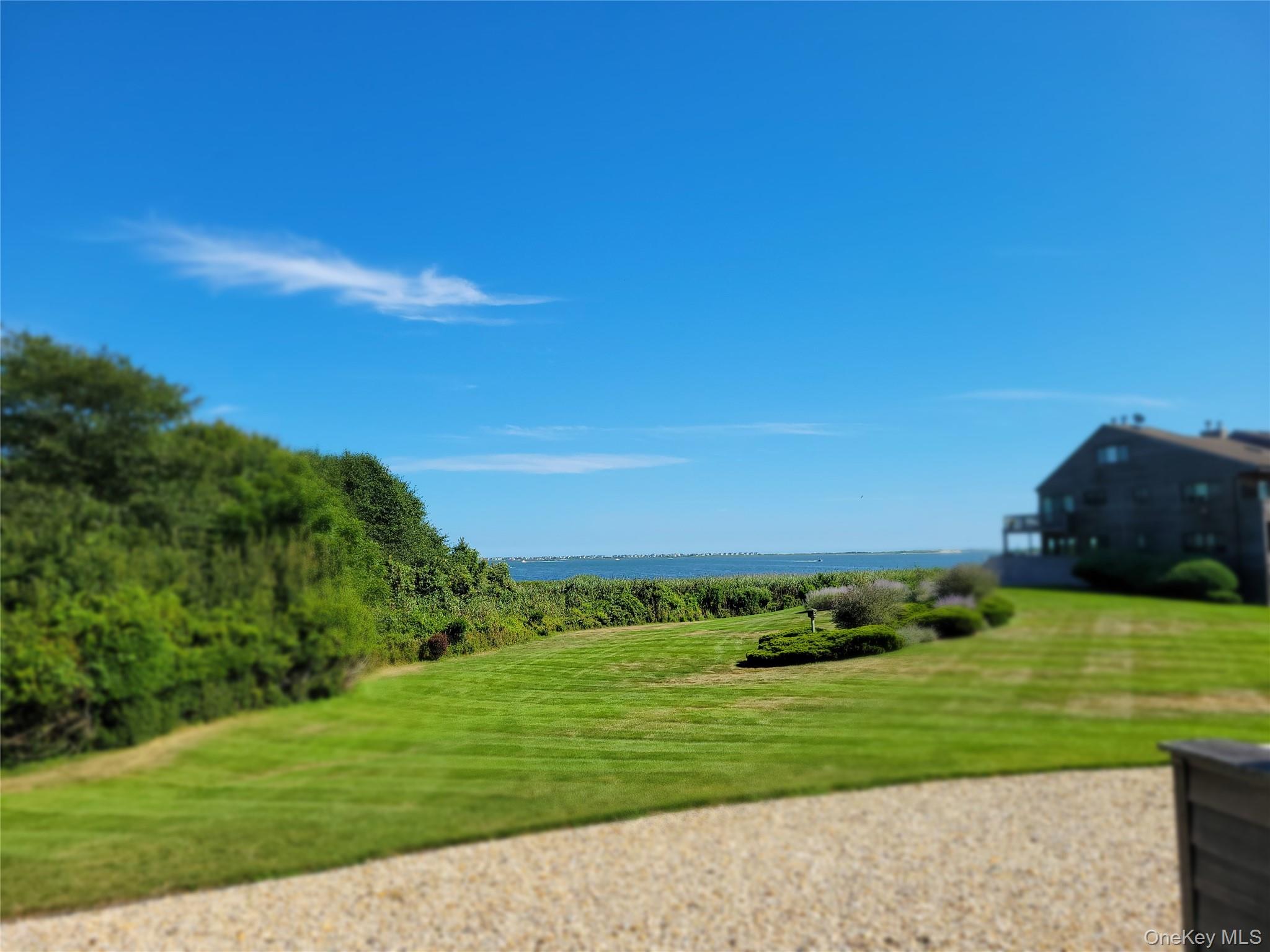 #2 photo, 59-39 Watchogue Avenue, サフォーク郡 East Moriches , NY 11940