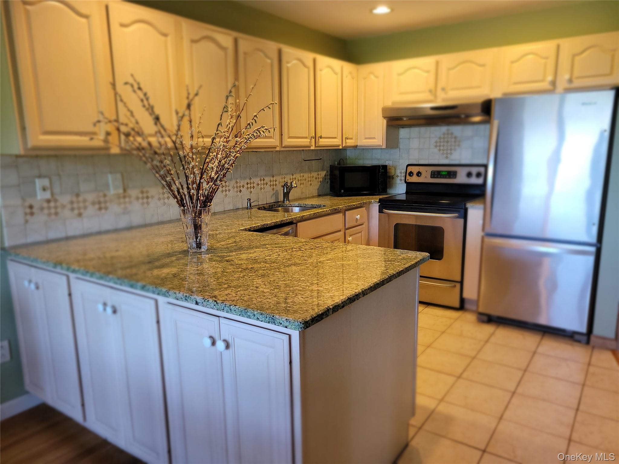 #5 photo, 59-39 Watchogue Avenue, サフォーク郡 East Moriches , NY 11940