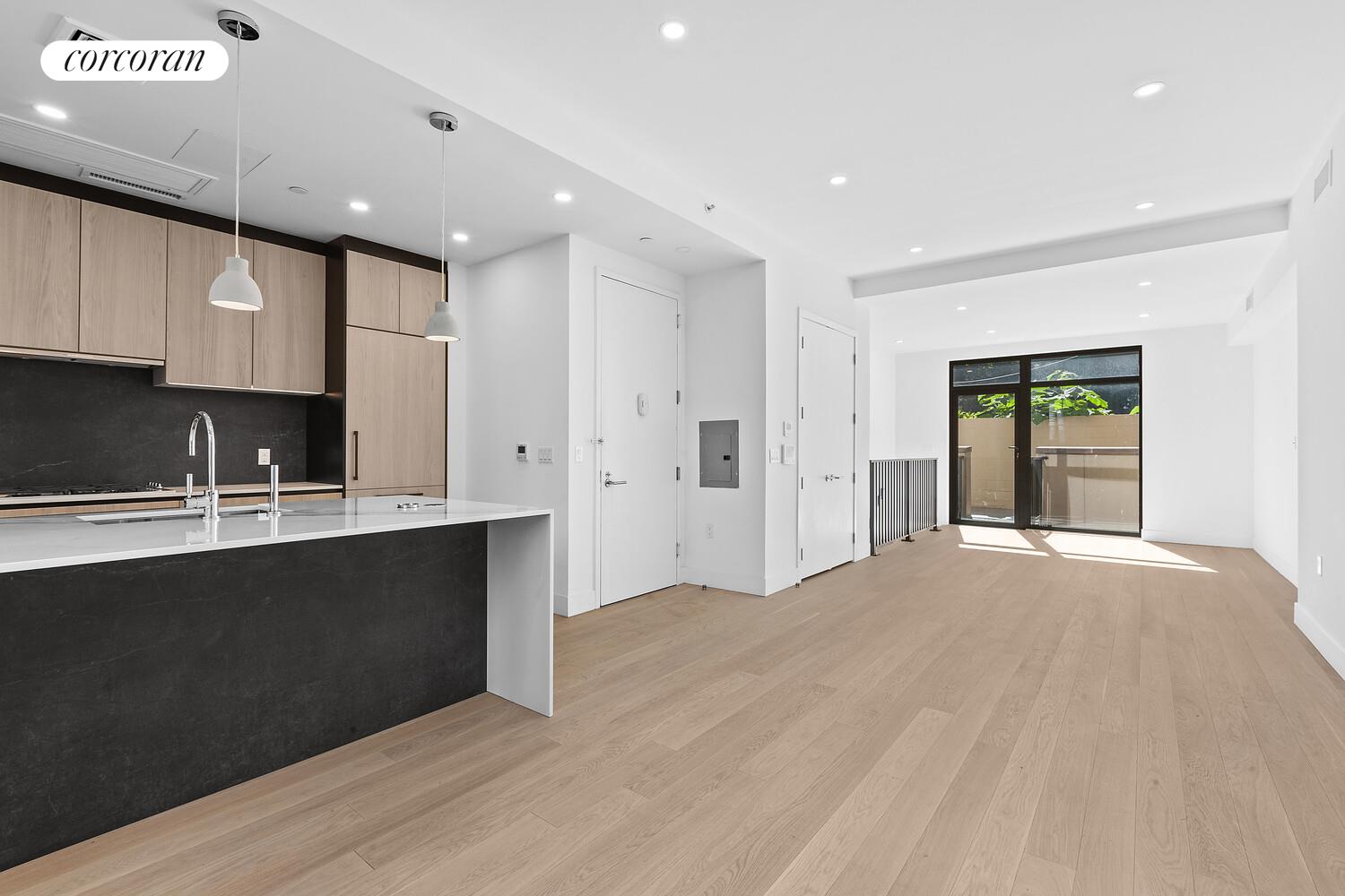 #8 photo, New York City, Lower East Side , NY 10002