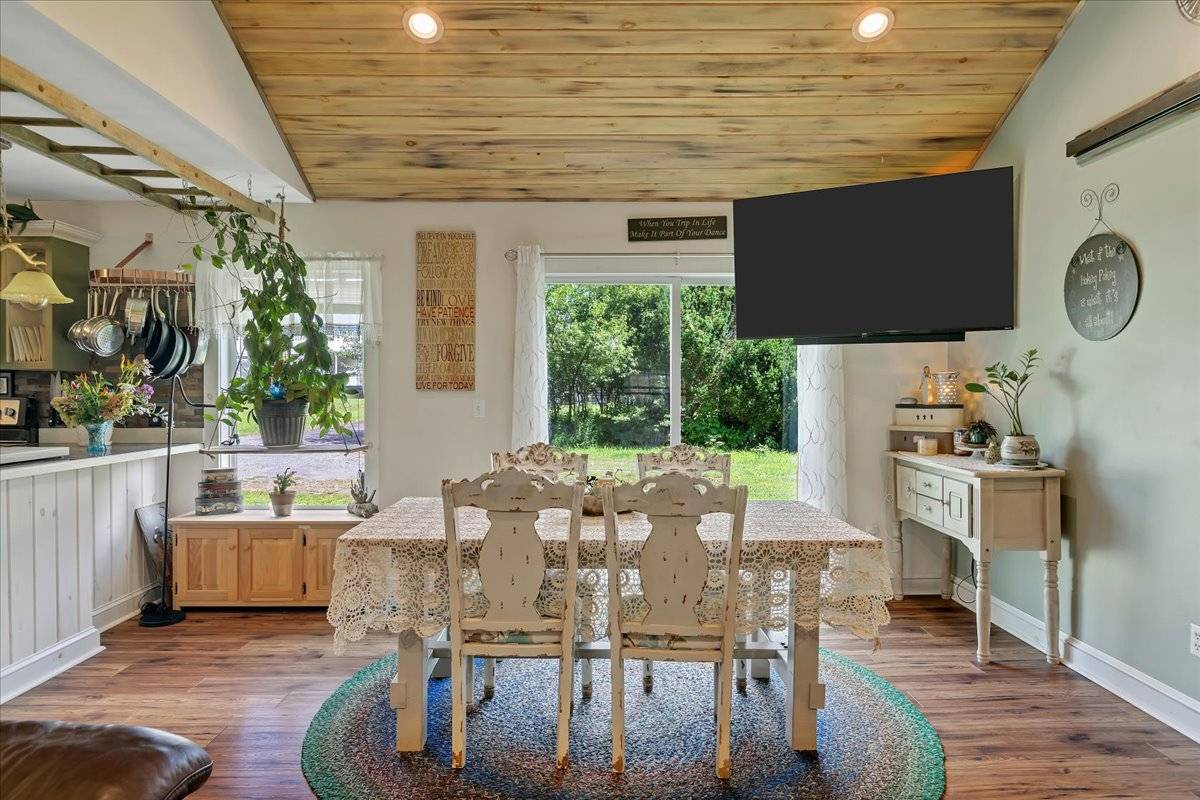 #13 photo, 876 US RT 4, Schuylerville , NY 12871