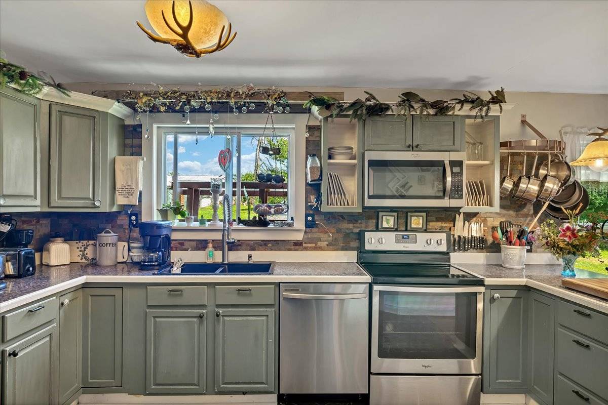 #15 photo, 876 US RT 4, Schuylerville , NY 12871