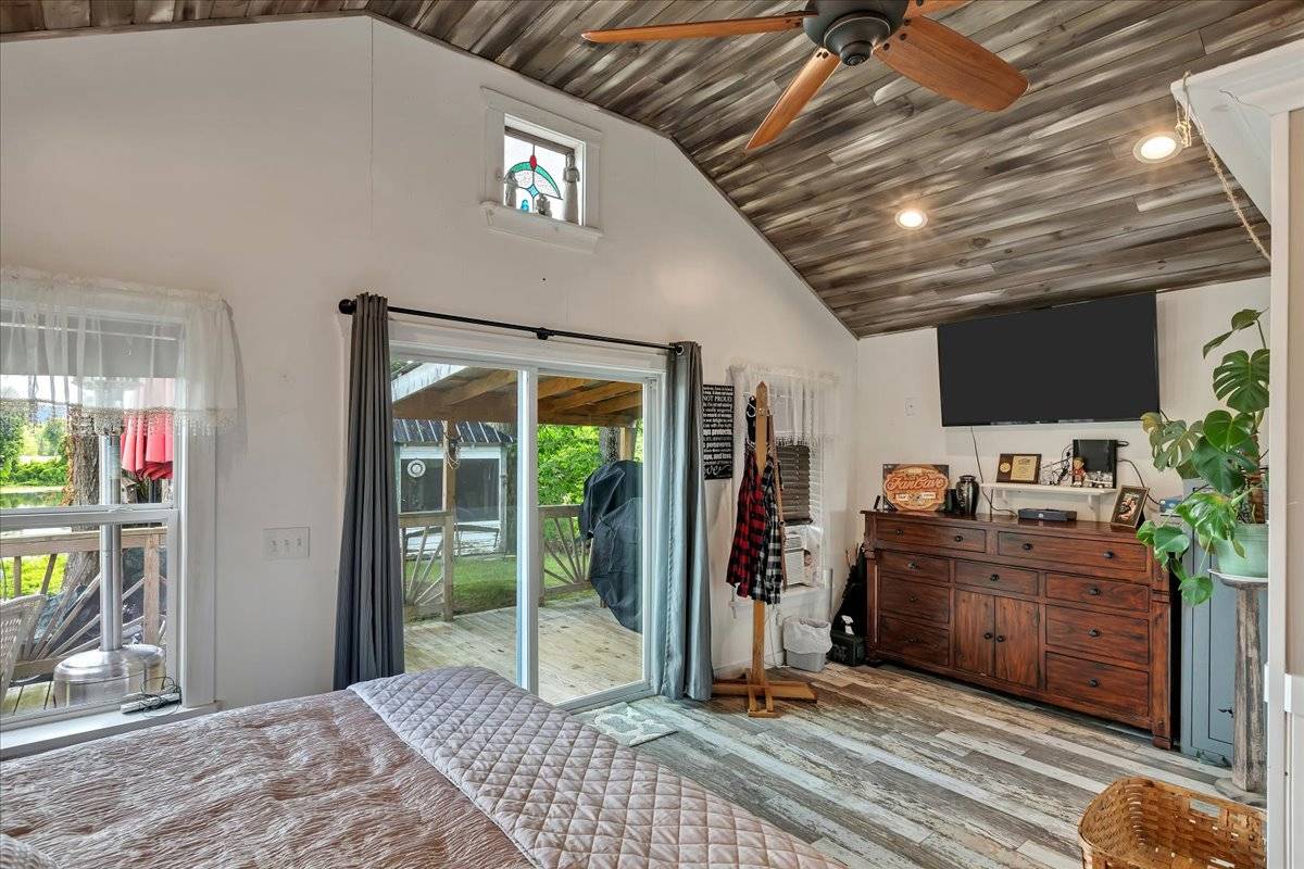 #21 photo, 876 US RT 4, Schuylerville , NY 12871