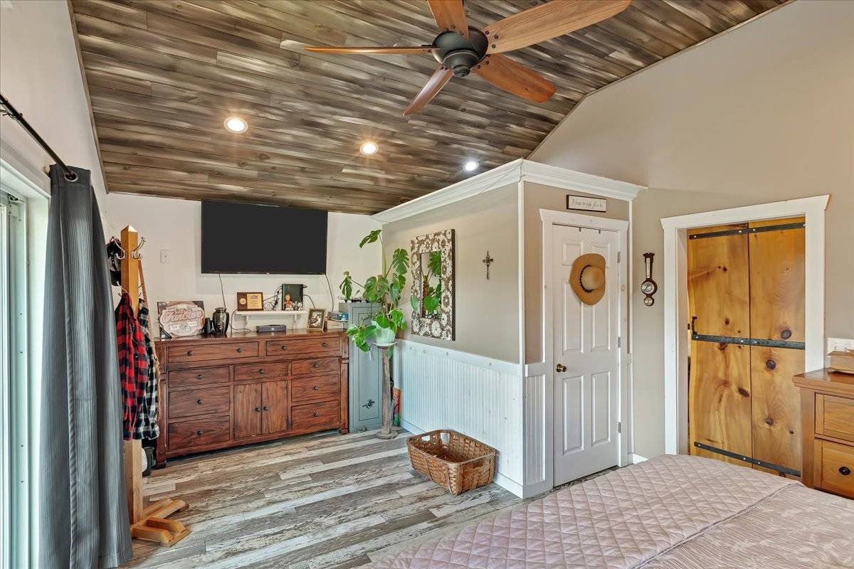 #24 photo, 876 US RT 4, Schuylerville , NY 12871