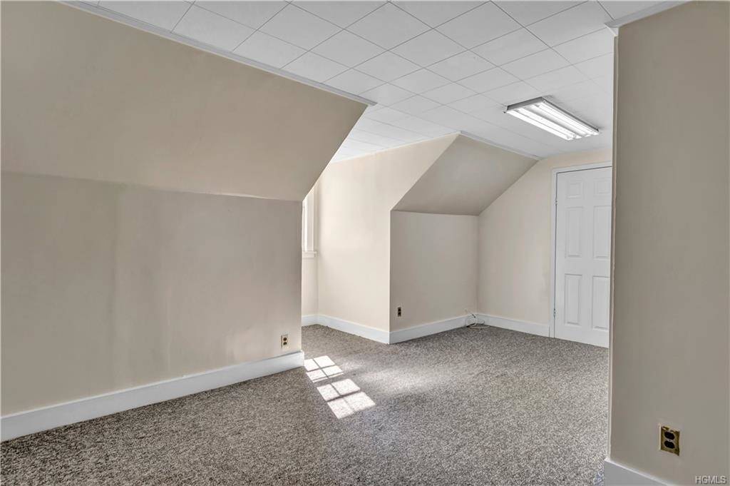 #12 photo, 1058 Wilmot Road, Scarsdale , NY 10583