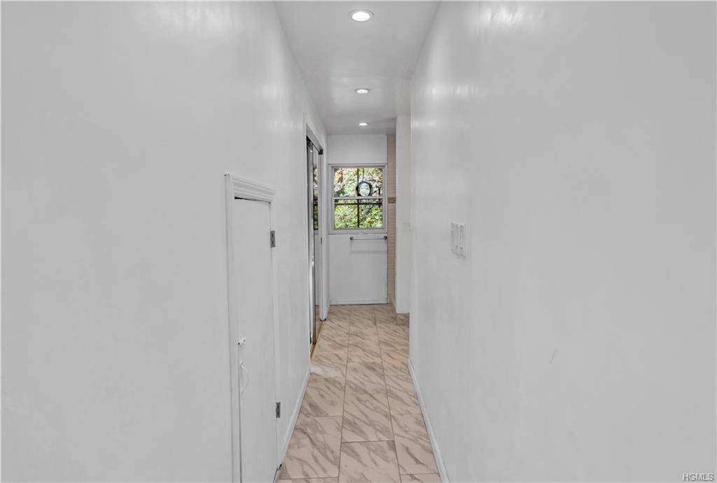 #15 photo, 1058 Wilmot Road, Scarsdale , NY 10583