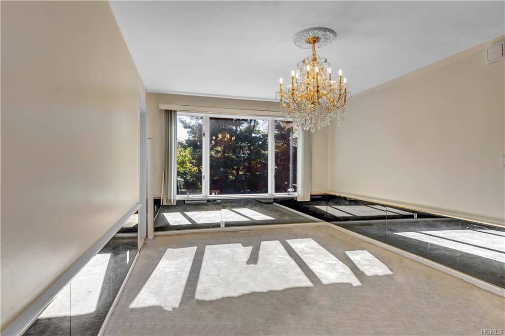 #6 photo, 1058 Wilmot Road, Scarsdale , NY 10583