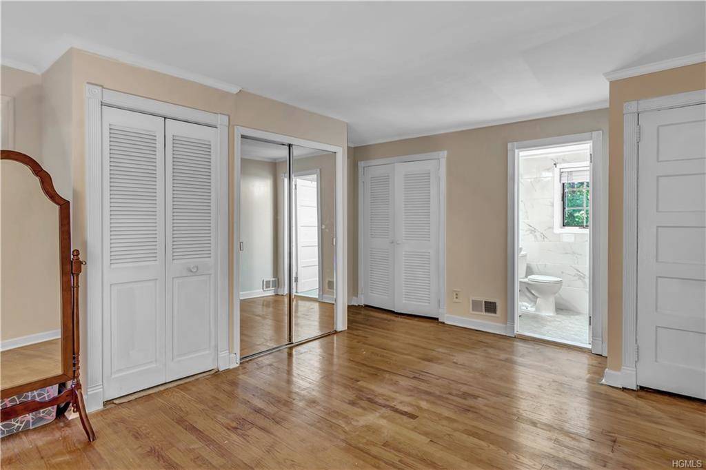 #7 photo, 1058 Wilmot Road, Scarsdale , NY 10583