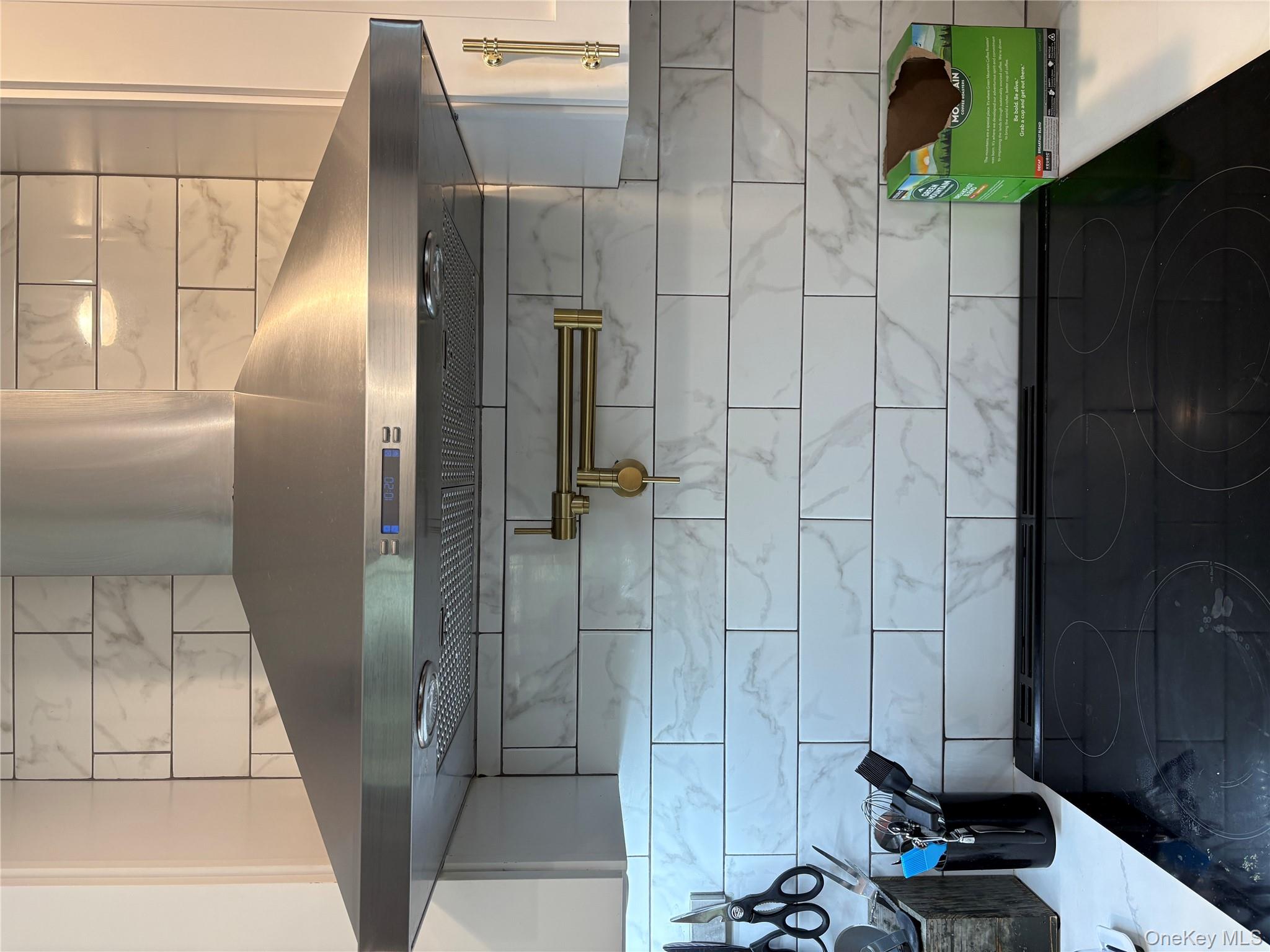 #13 photo, 3 Brook Lane, ナッソー郡 Levittown , NY 11756