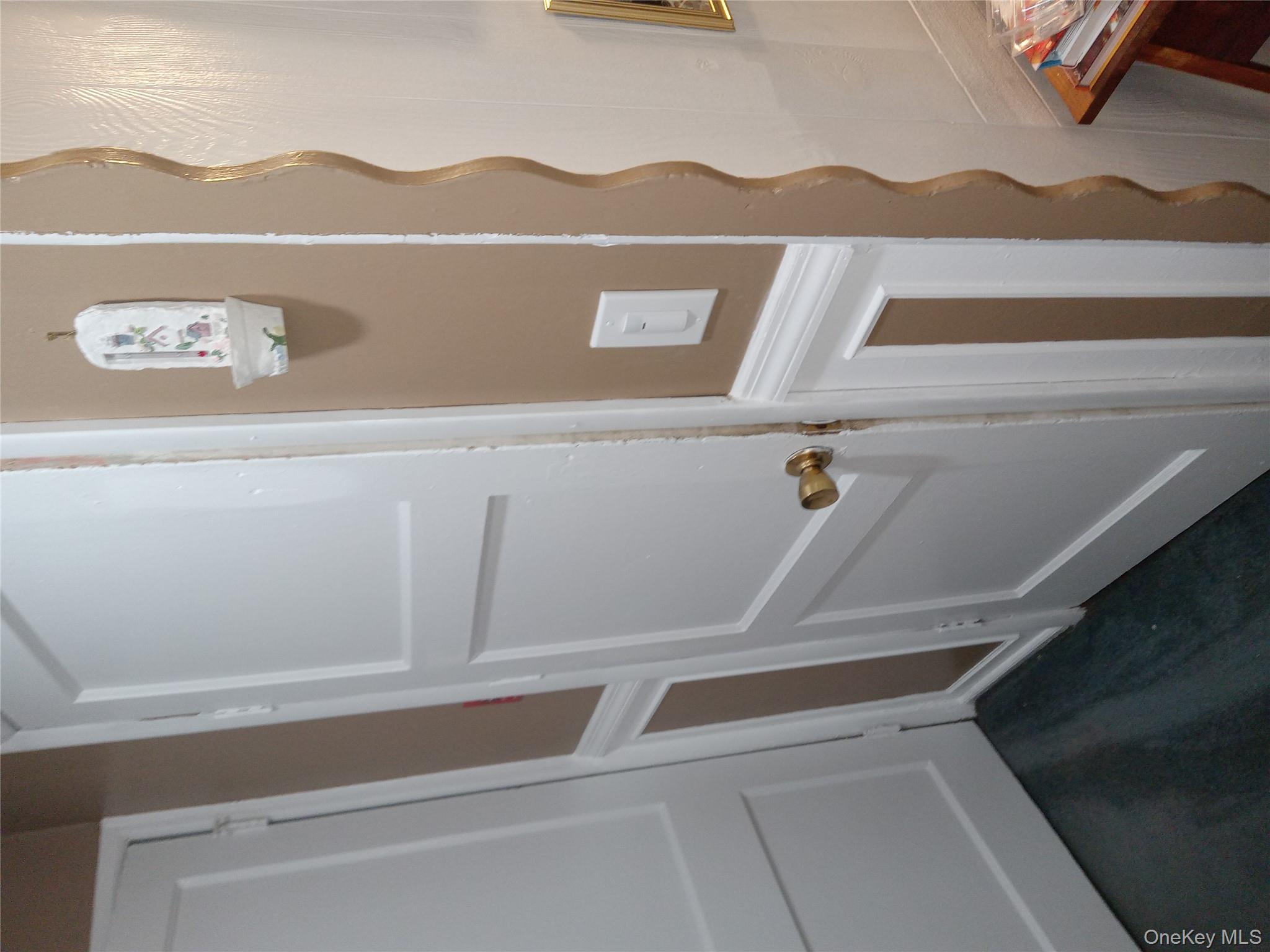 #19 photo, 3 Brook Lane, Levittown , NY 11756