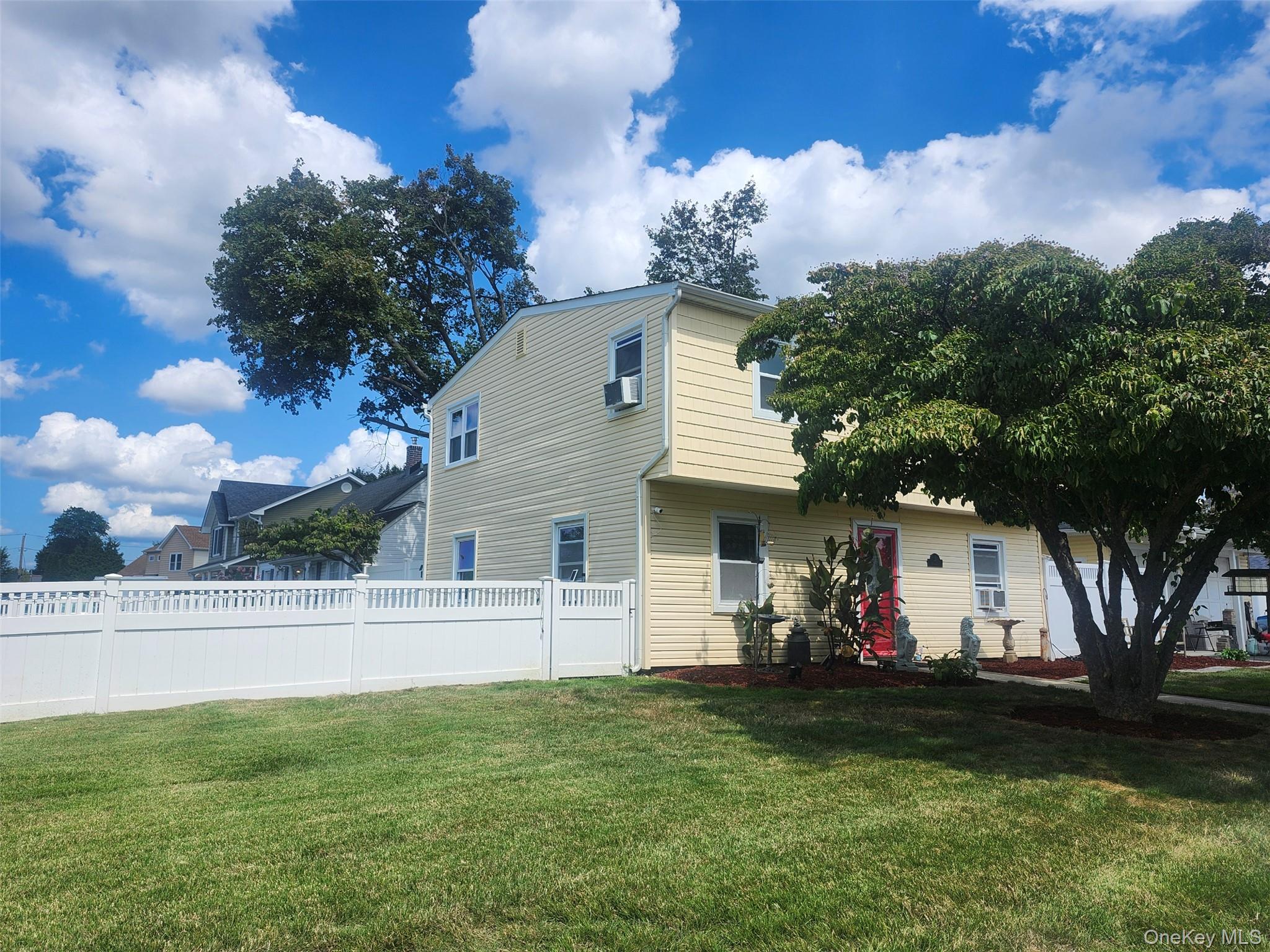 #6 photo, 3 Brook Lane, ナッソー郡 Levittown , NY 11756