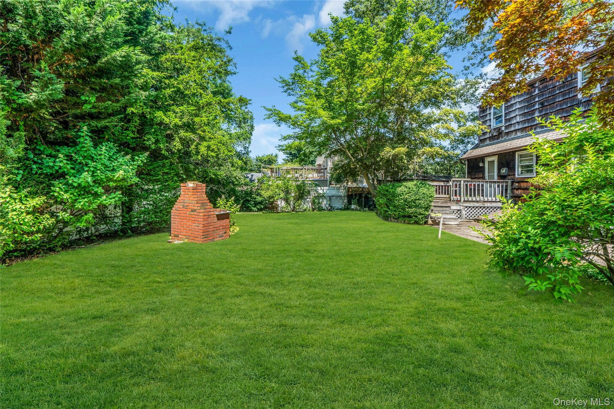 #19 photo, 42 Summit Street, Plainview , NY 11803