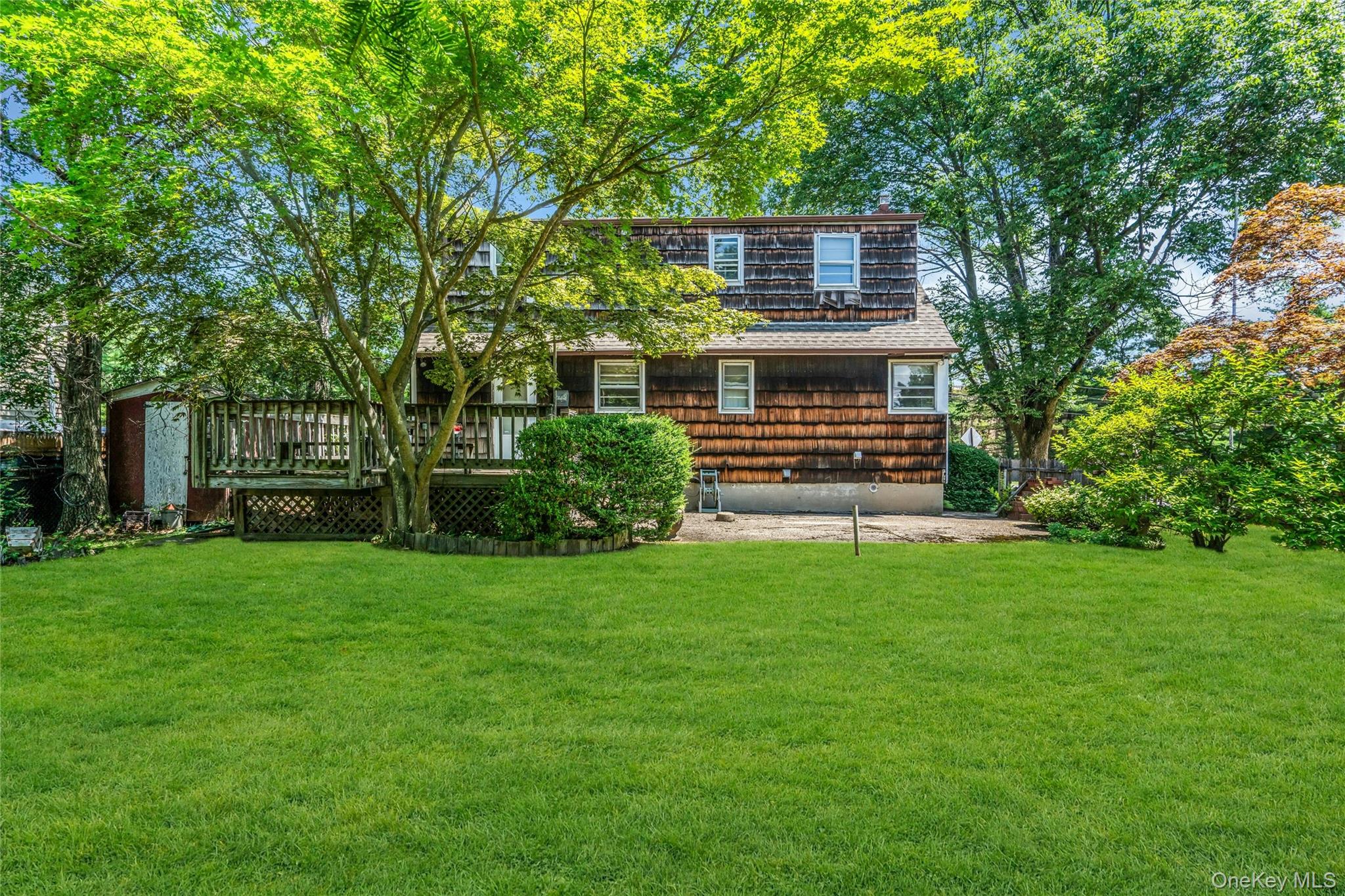 #20 photo, 42 Summit Street, Plainview , NY 11803