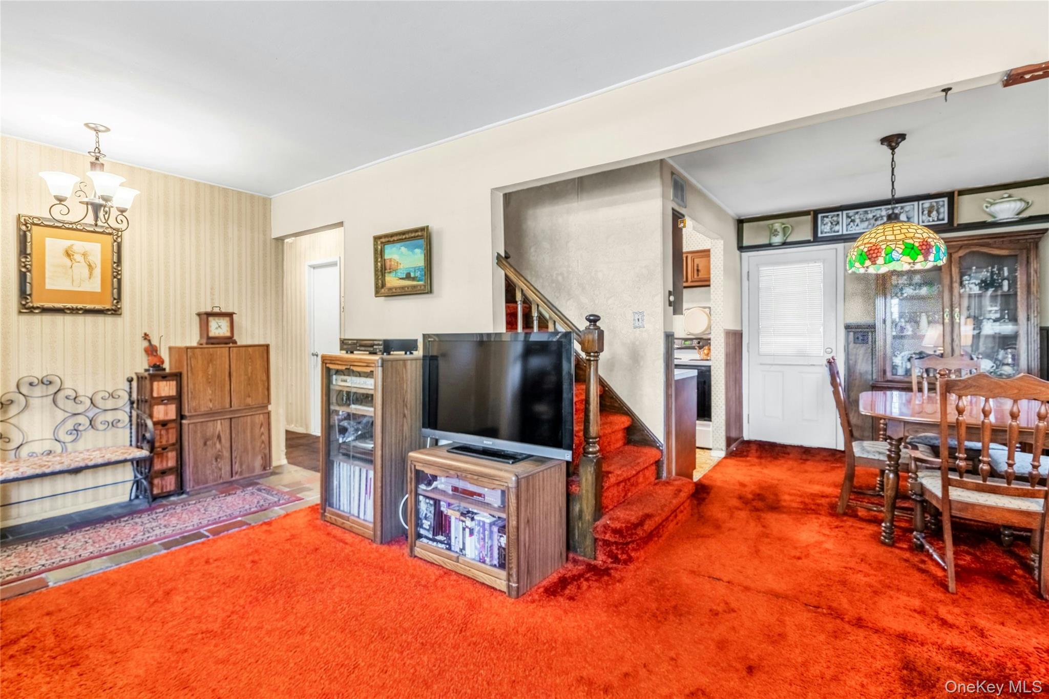 #7 photo, 42 Summit Street, Plainview , NY 11803