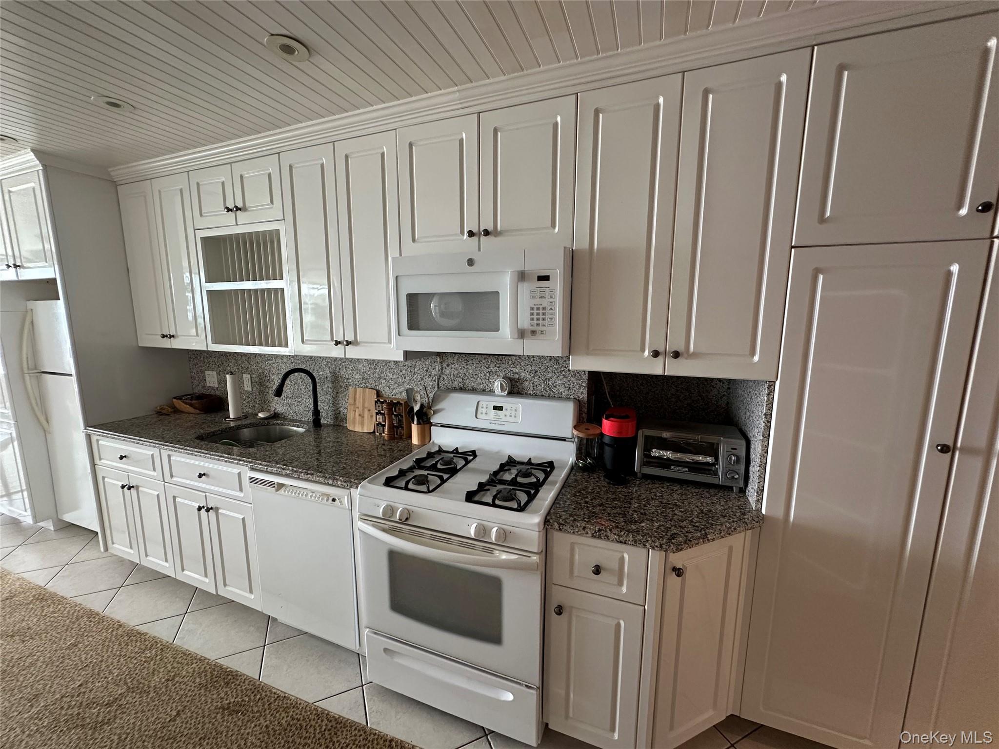 #3 photo, 830 Shore Road, ナッソー郡 Long Beach , NY 11561