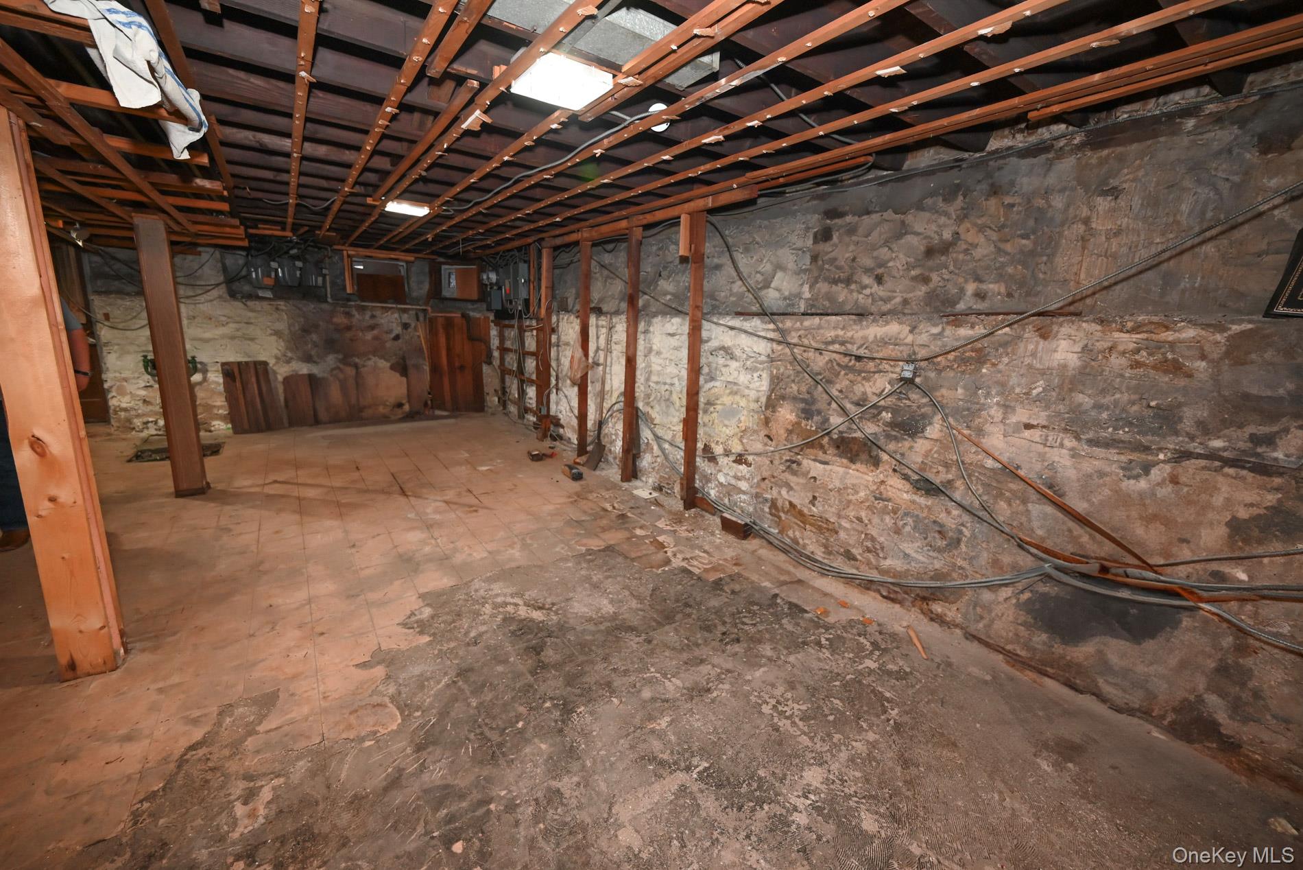 #16 photo, 6062 Flushing Avenue, クイーンズ区 Maspeth , NY 11378