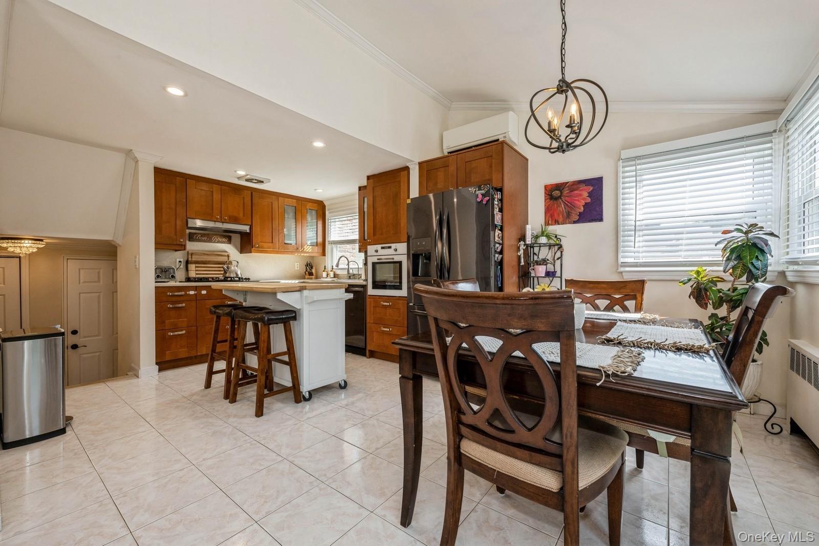 #11 photo, 375 W Windsor Parkway, Oceanside , NY 11572