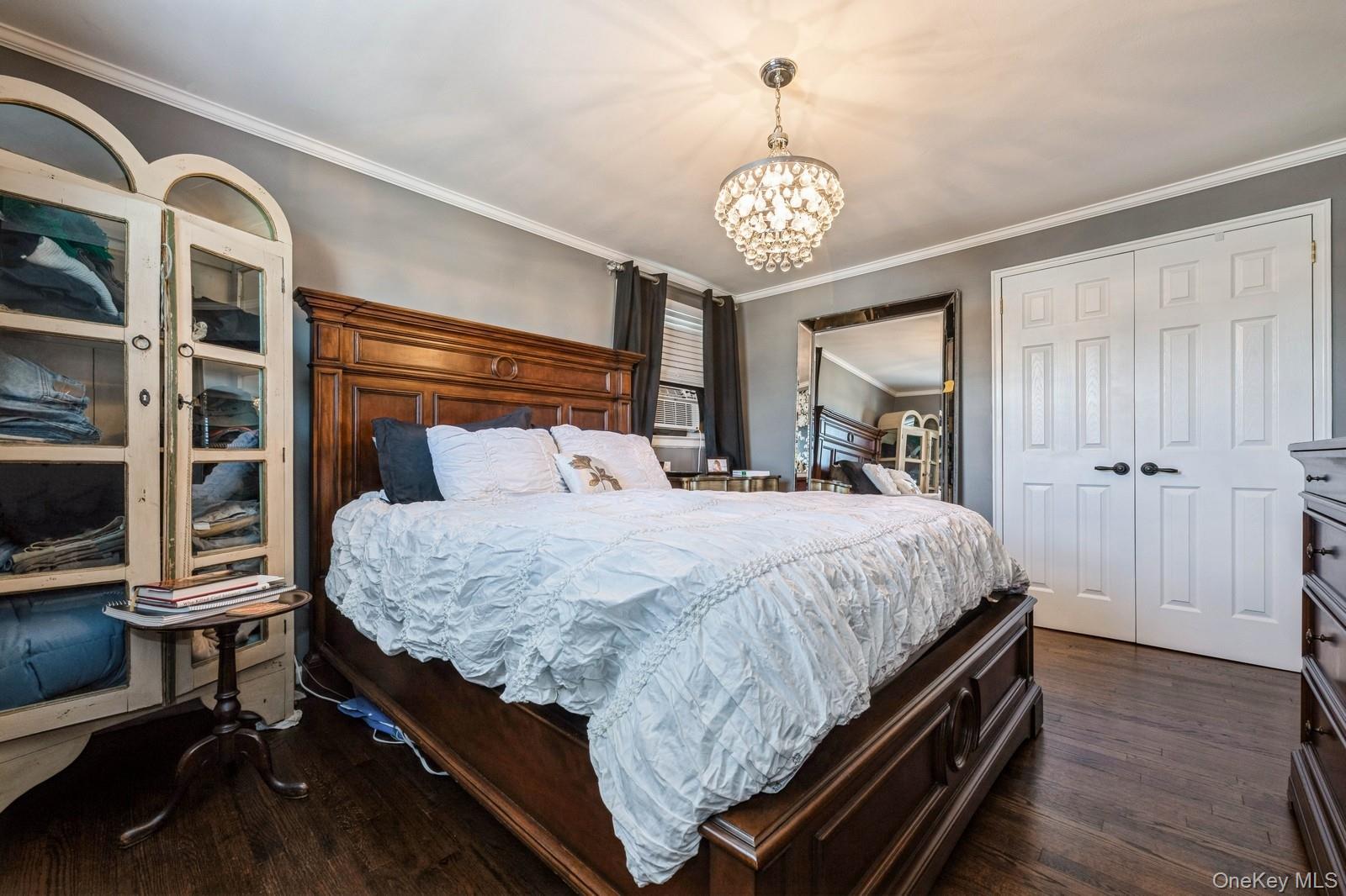 #18 photo, 375 W Windsor Parkway, Oceanside , NY 11572