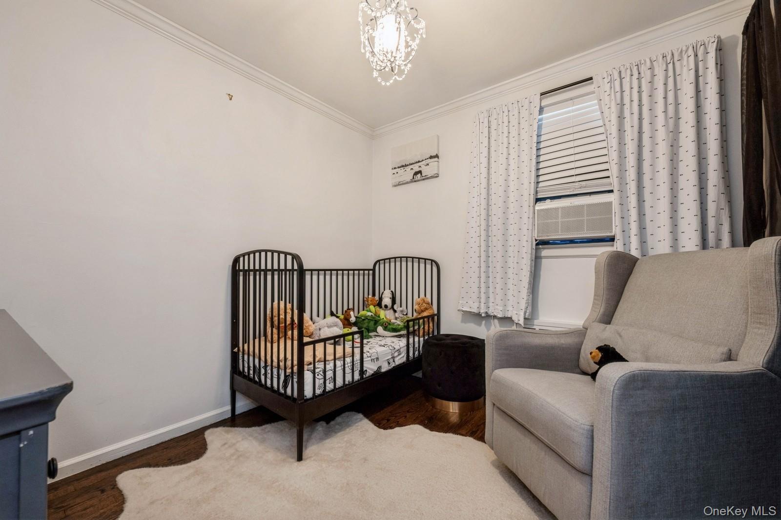 #19 photo, 375 W Windsor Parkway, Oceanside , NY 11572