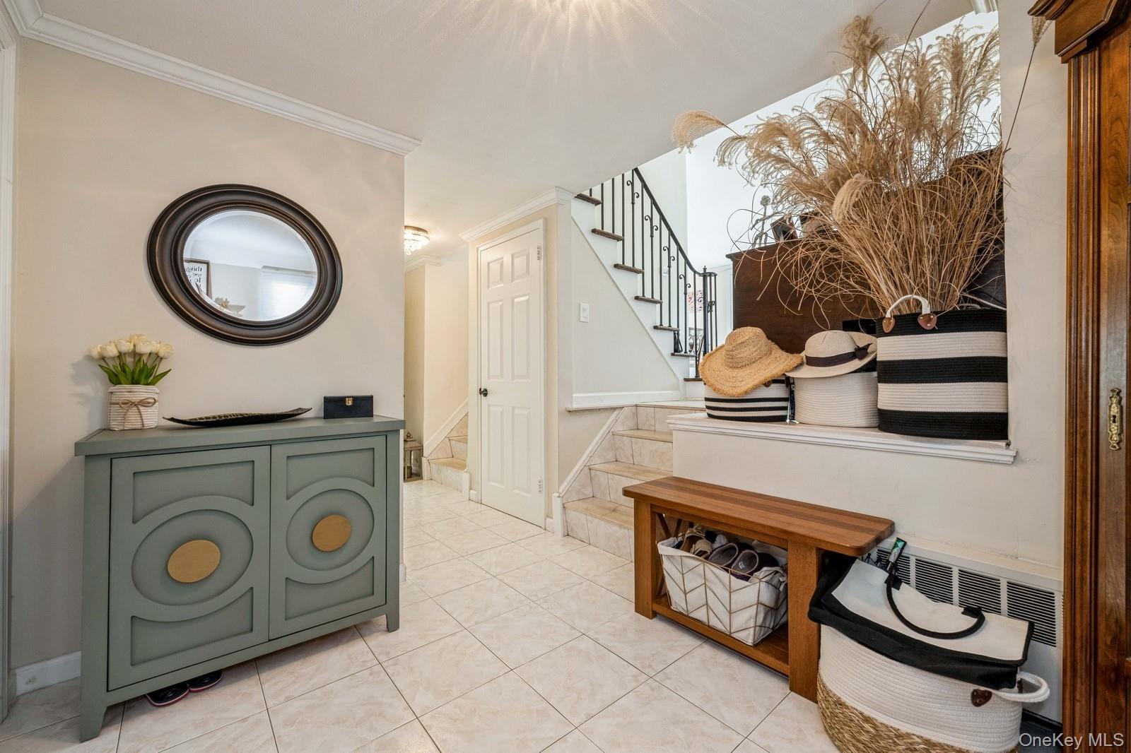 #4 photo, 375 W Windsor Parkway, Oceanside , NY 11572