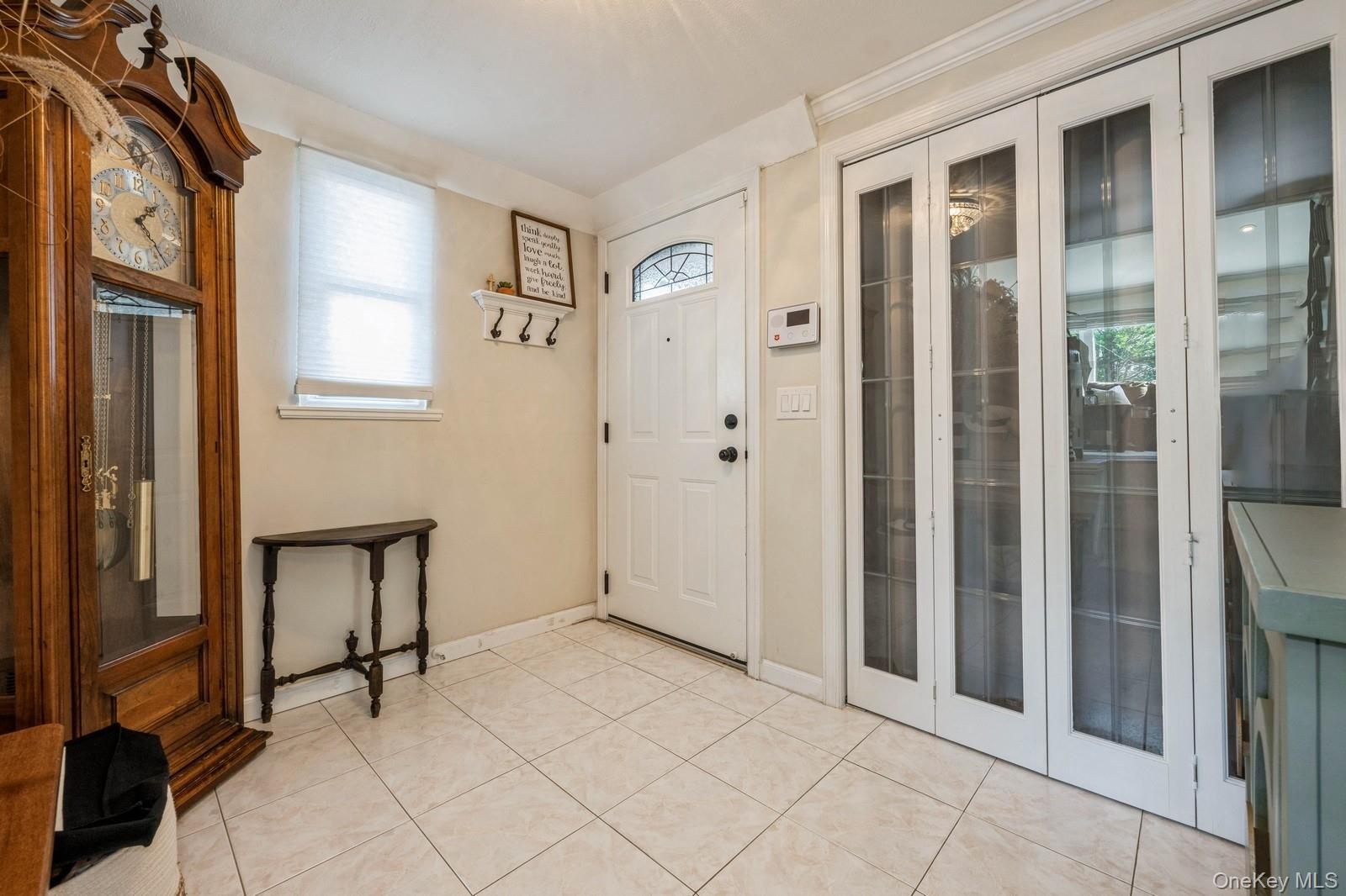 #5 photo, 375 W Windsor Parkway, Oceanside , NY 11572