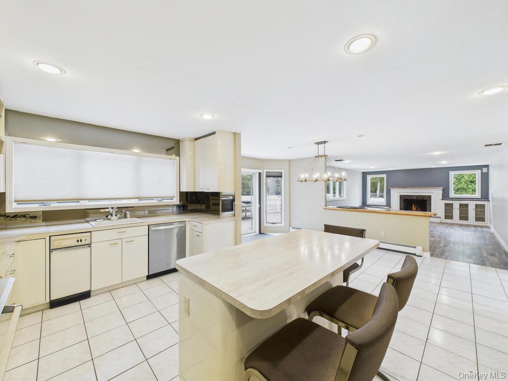 #11 photo, 10 Cori Lane, Bohemia , NY 11716