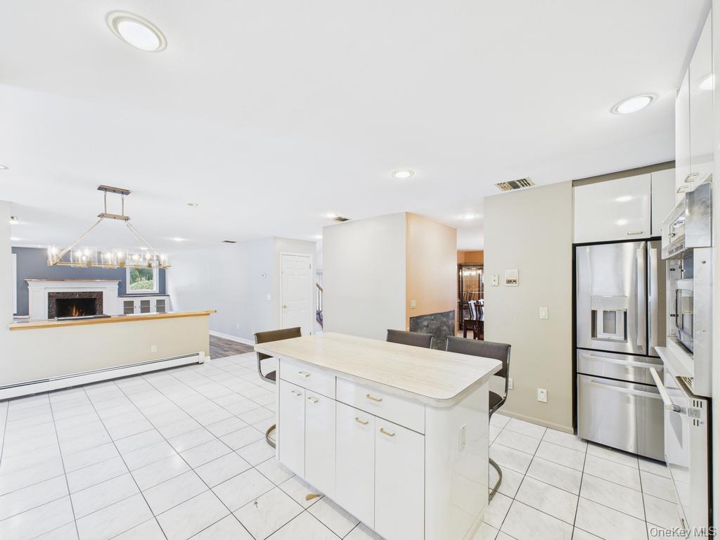 #13 photo, 10 Cori Lane, Bohemia , NY 11716