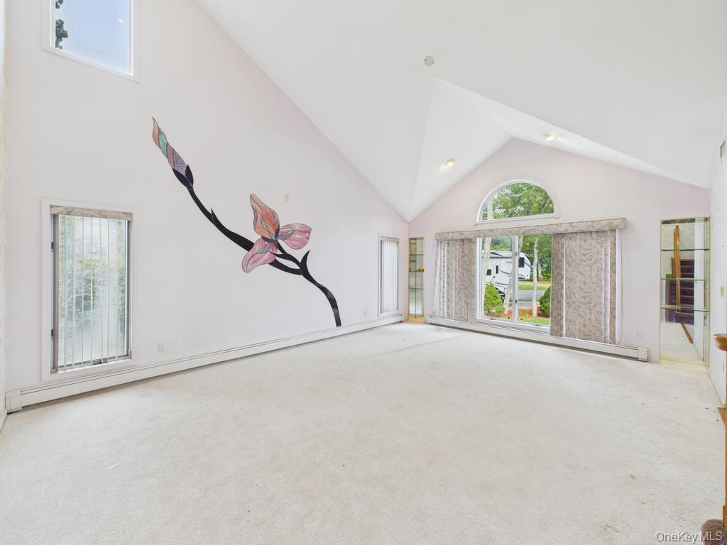 #5 photo, 10 Cori Lane, Bohemia , NY 11716