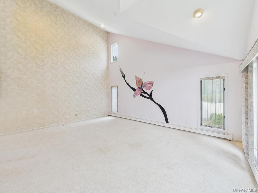 #6 photo, 10 Cori Lane, Bohemia , NY 11716