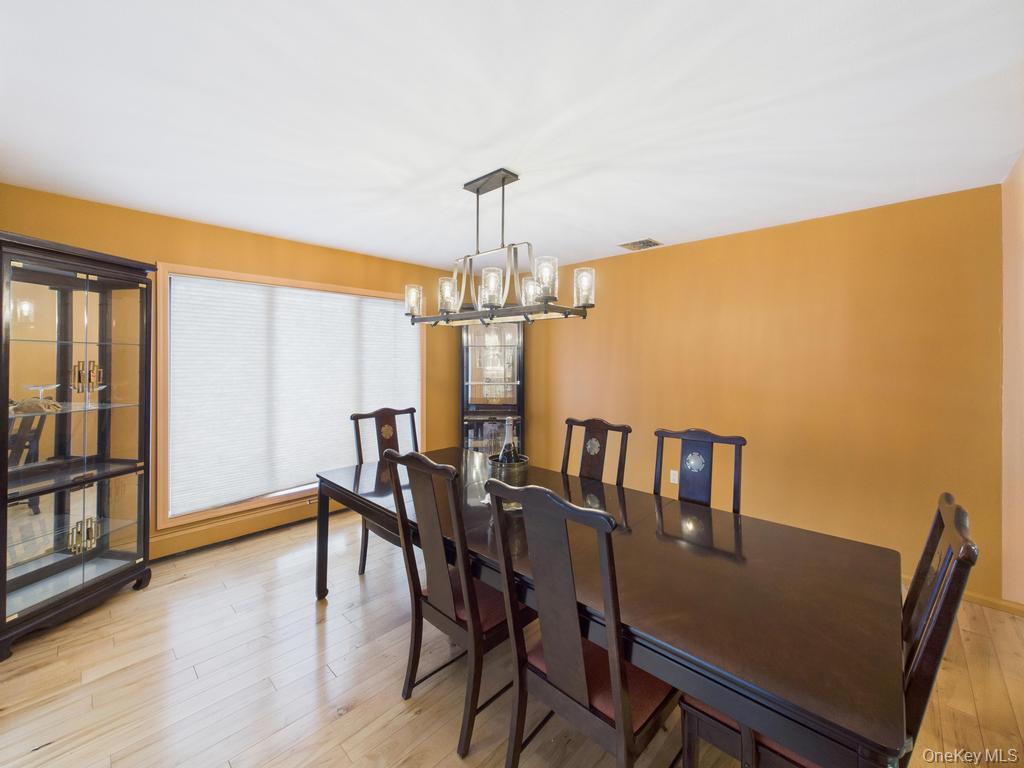 #8 photo, 10 Cori Lane, Bohemia , NY 11716