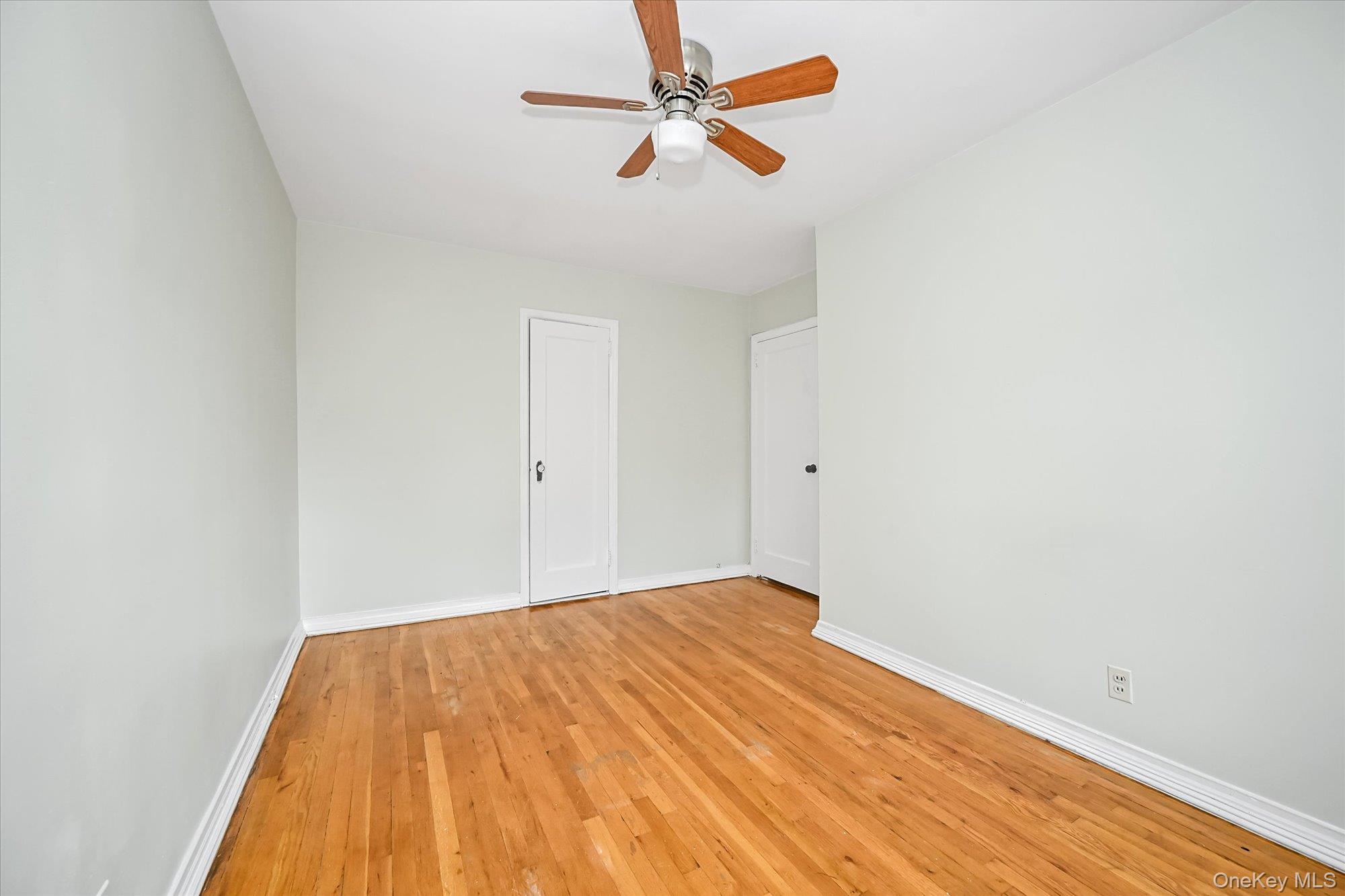 #12 photo, 4320 196th Street, クイーンズ区 Flushing , NY 11358