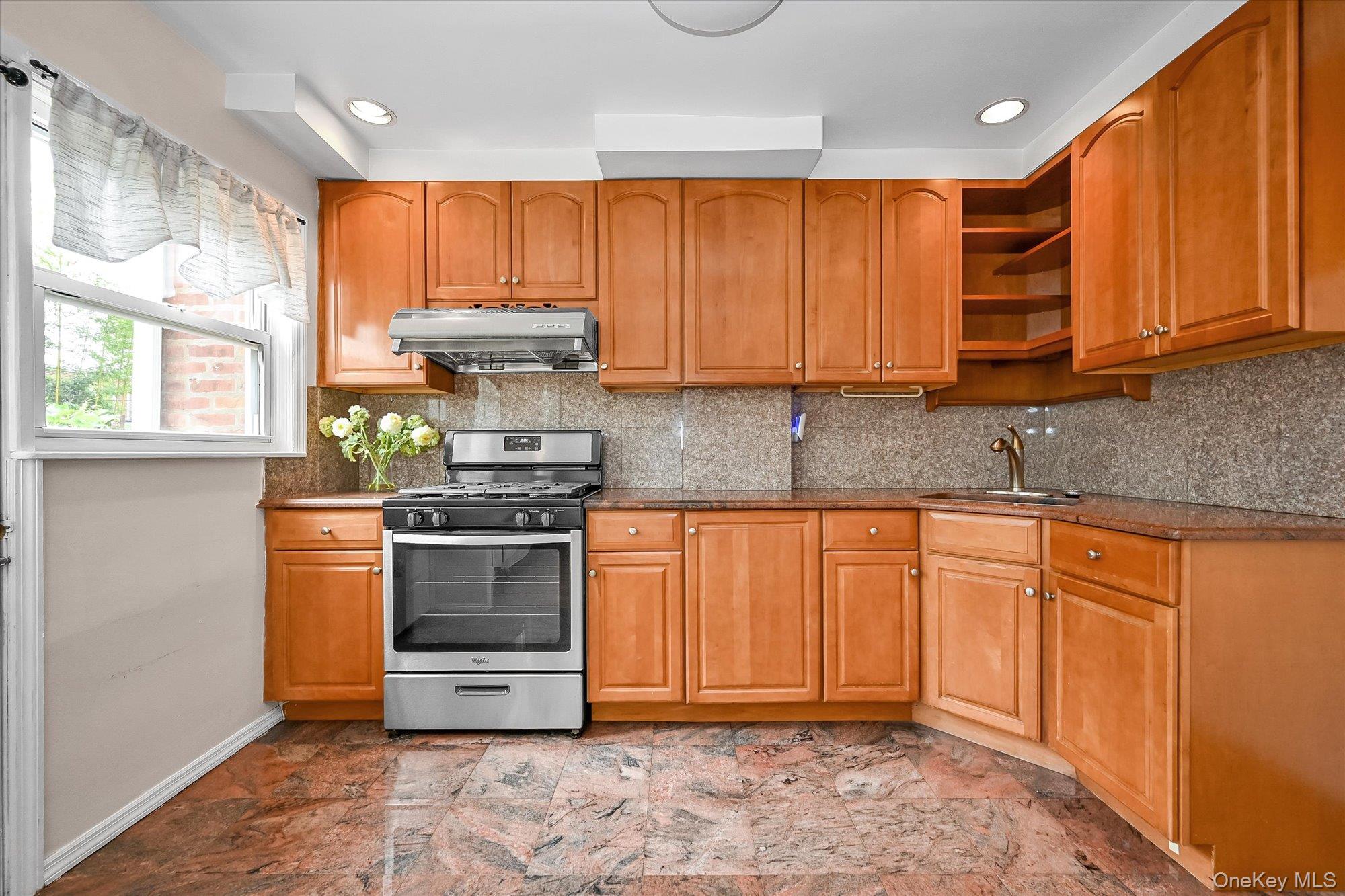 #6 photo, 4320 196th Street, クイーンズ区 Flushing , NY 11358