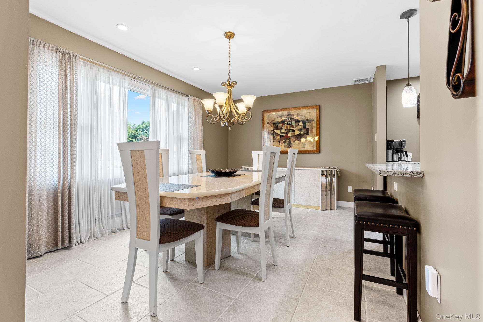 #13 photo, 49 Dorchester Road, サフォーク郡 Smithtown , NY 11787