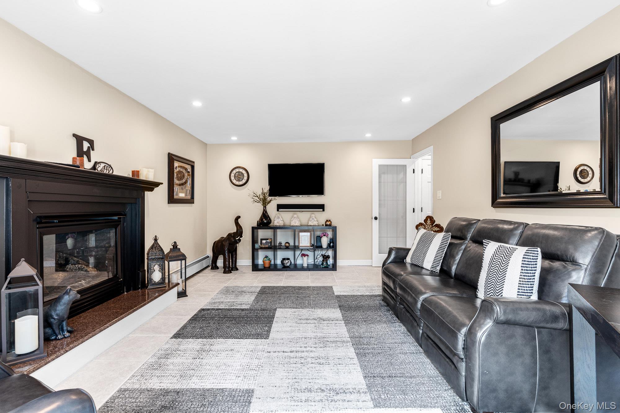 #16 photo, 49 Dorchester Road, サフォーク郡 Smithtown , NY 11787