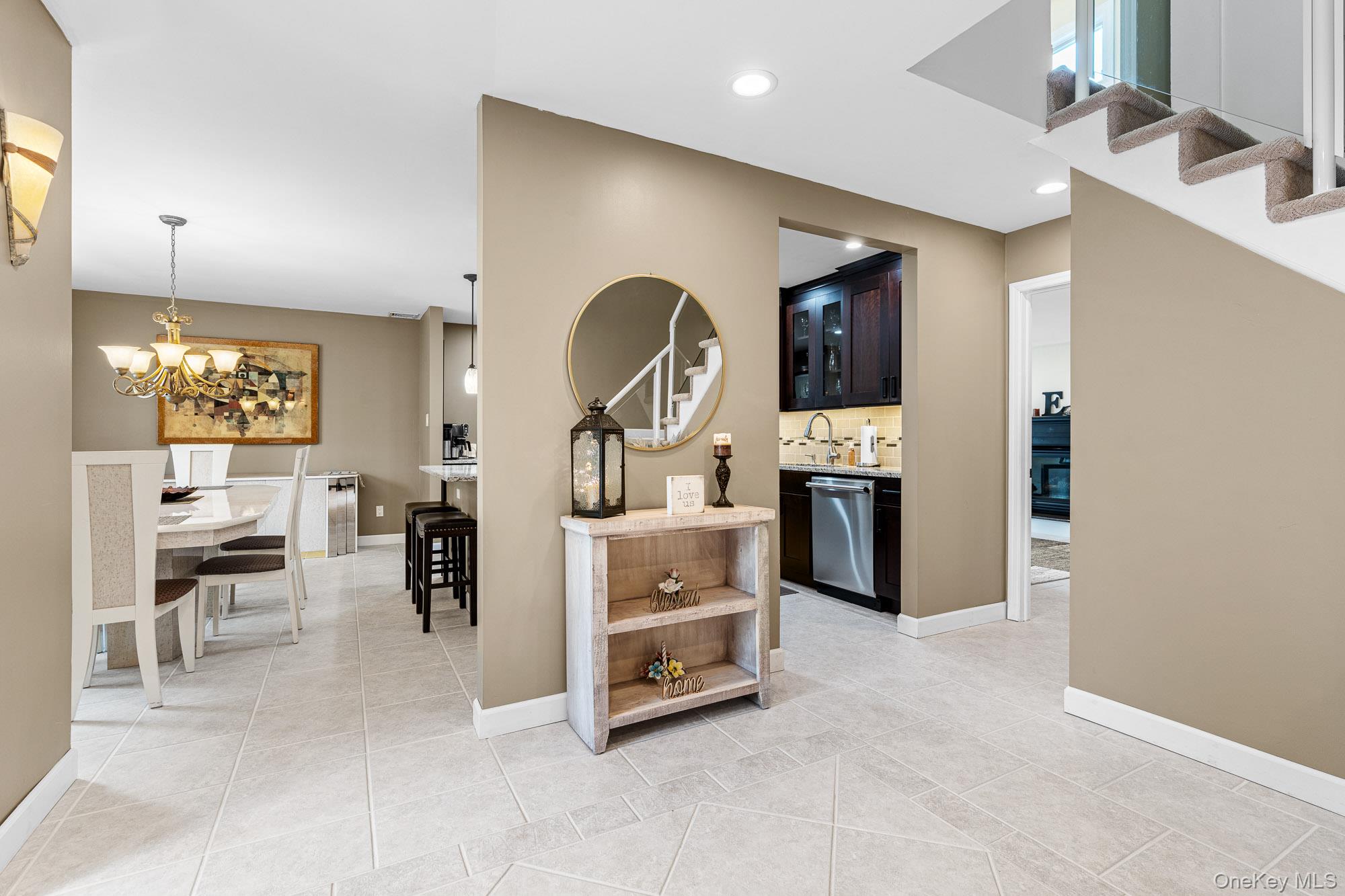 #18 photo, 49 Dorchester Road, サフォーク郡 Smithtown , NY 11787