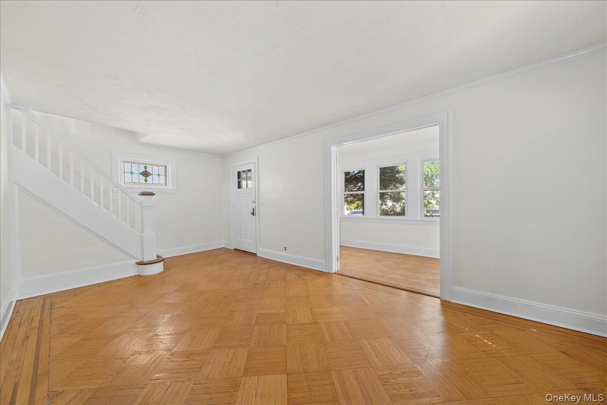 #6 photo, 44 Madison Street, নাসাউ কাউন্টি Lynbrook , NY 11563