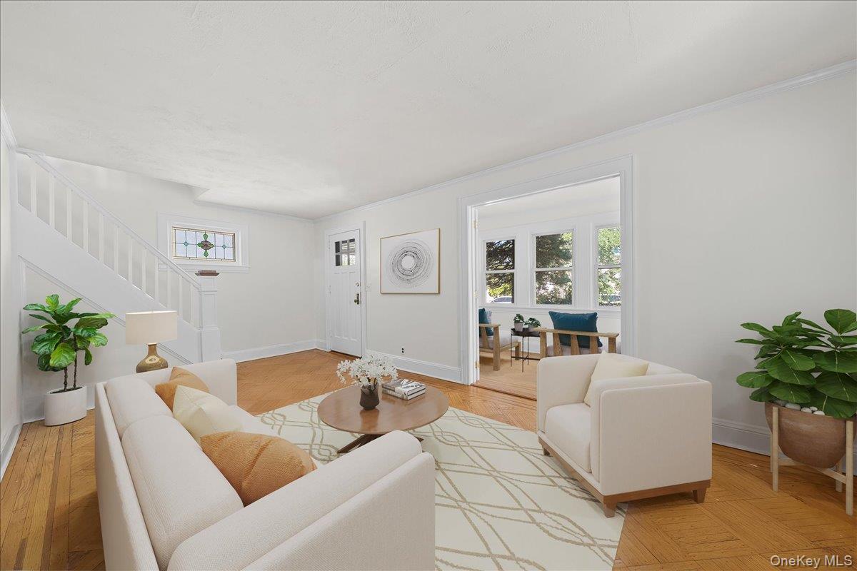 #7 photo, 44 Madison Street, নাসাউ কাউন্টি Lynbrook , NY 11563