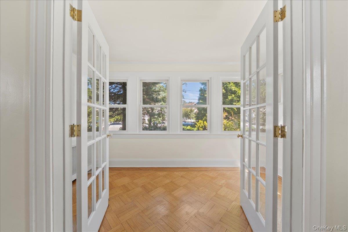 #9 photo, 44 Madison Street, নাসাউ কাউন্টি Lynbrook , NY 11563