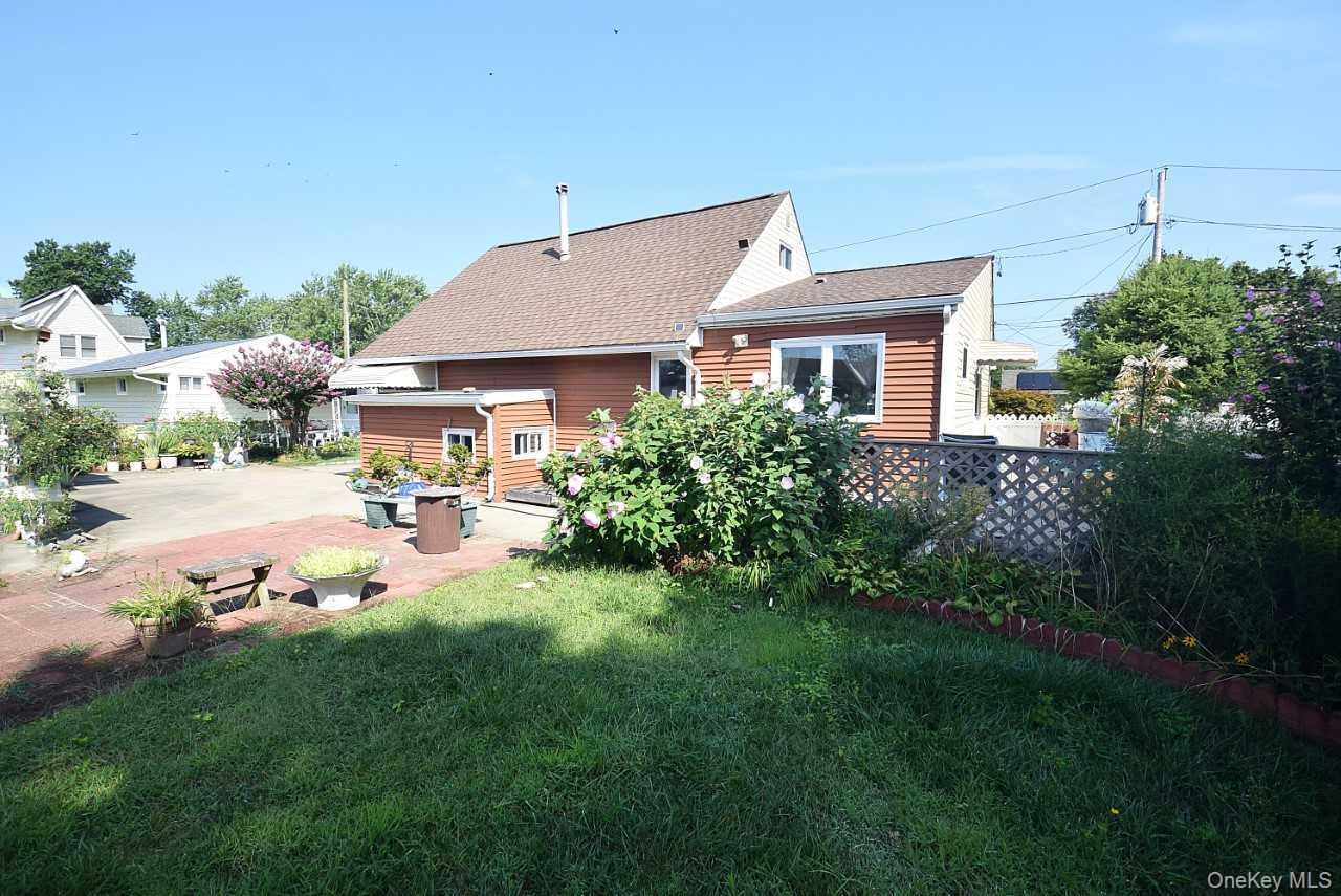 #15 photo, 14 E Walnut Street, Central Islip , NY 11722