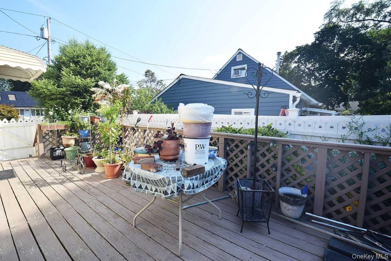 #16 photo, 14 E Walnut Street, Central Islip , NY 11722