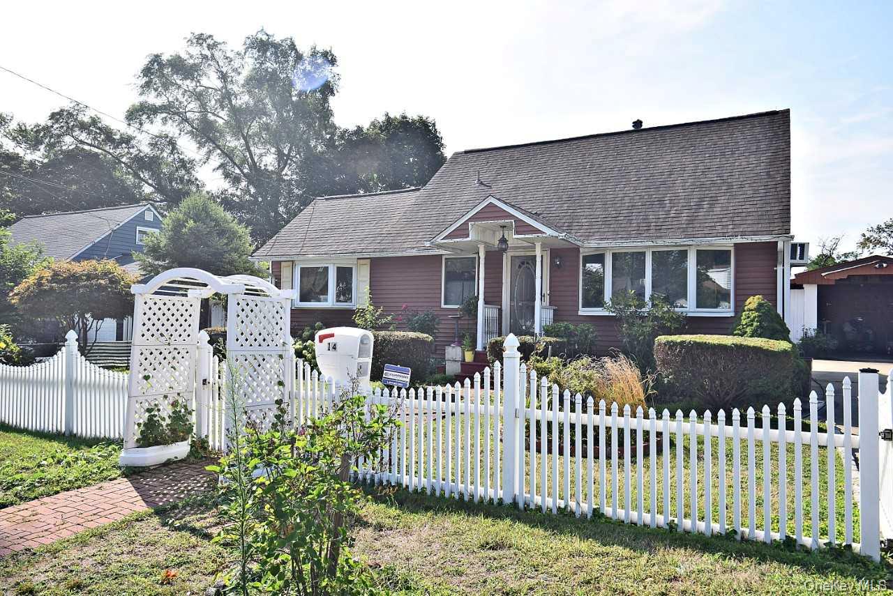 #2 photo, 14 E Walnut Street, Central Islip , NY 11722