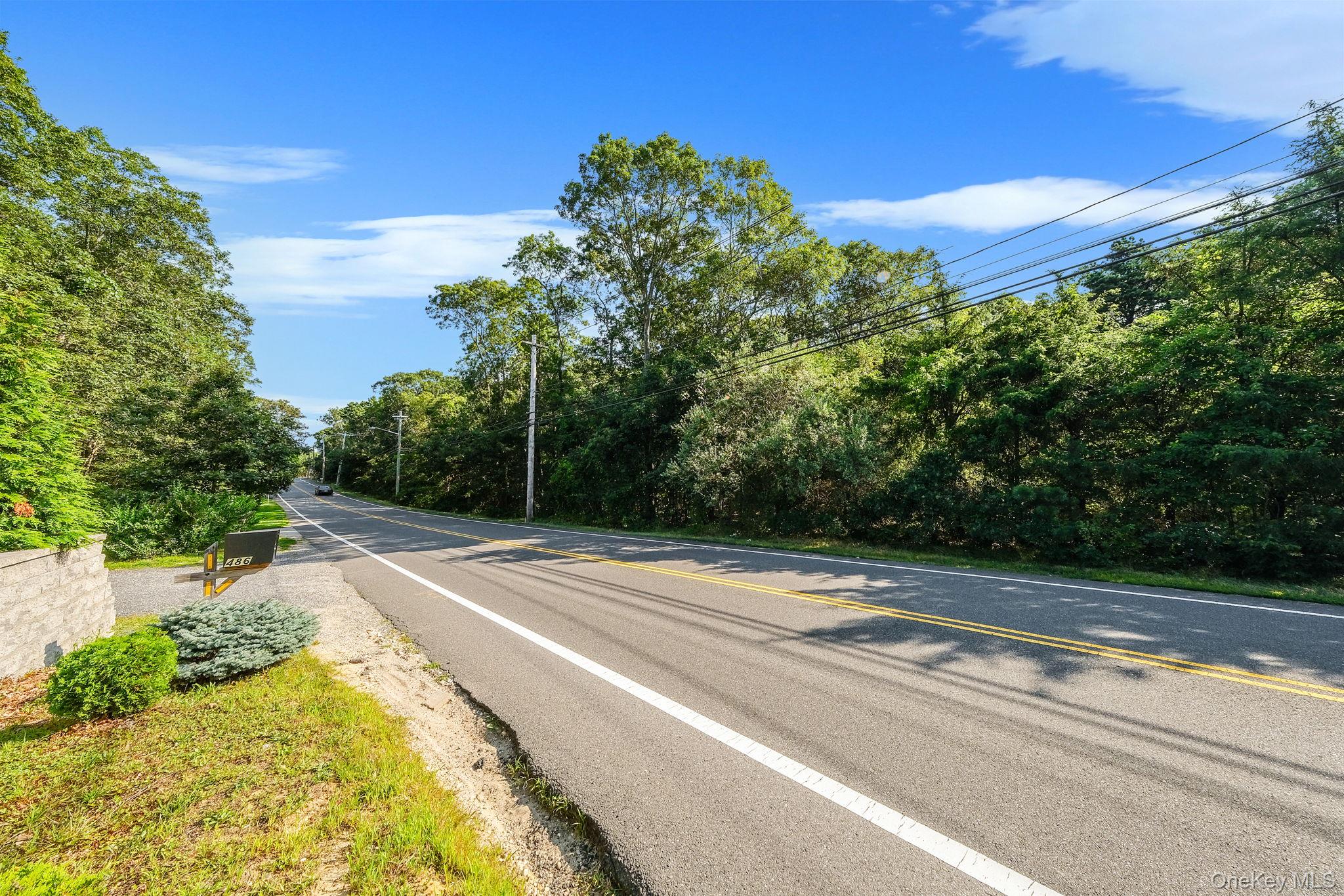 #14 photo, 200 Wading River Road, サフォーク郡 Manorville , NY 11949