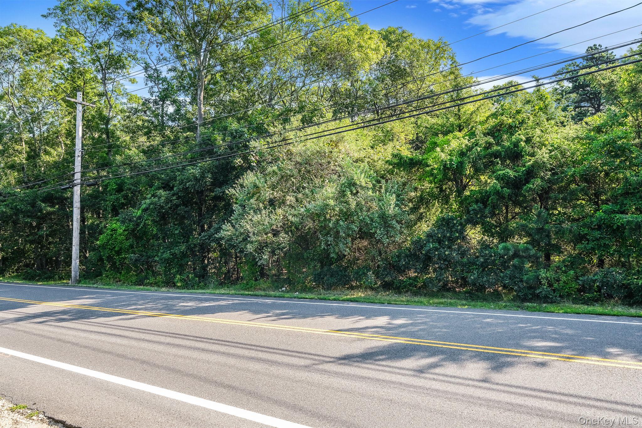 #15 photo, 200 Wading River Road, サフォーク郡 Manorville , NY 11949