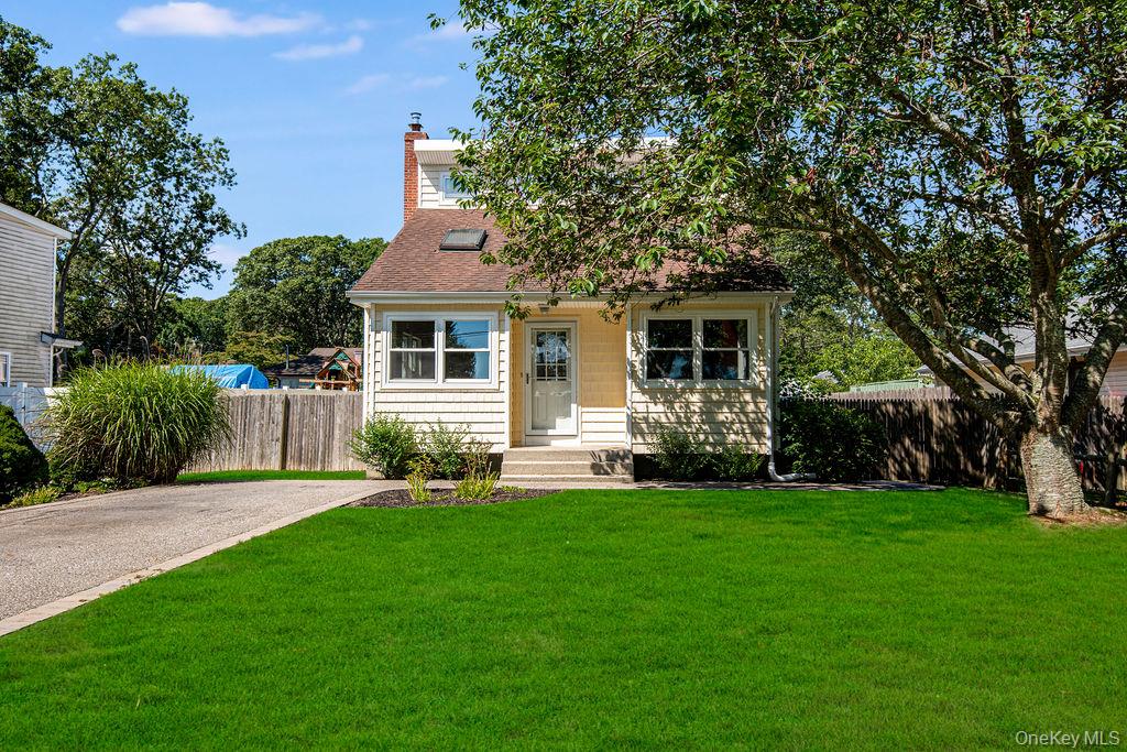 #1 photo, 90 Overlook Drive, Mastic , NY 11950