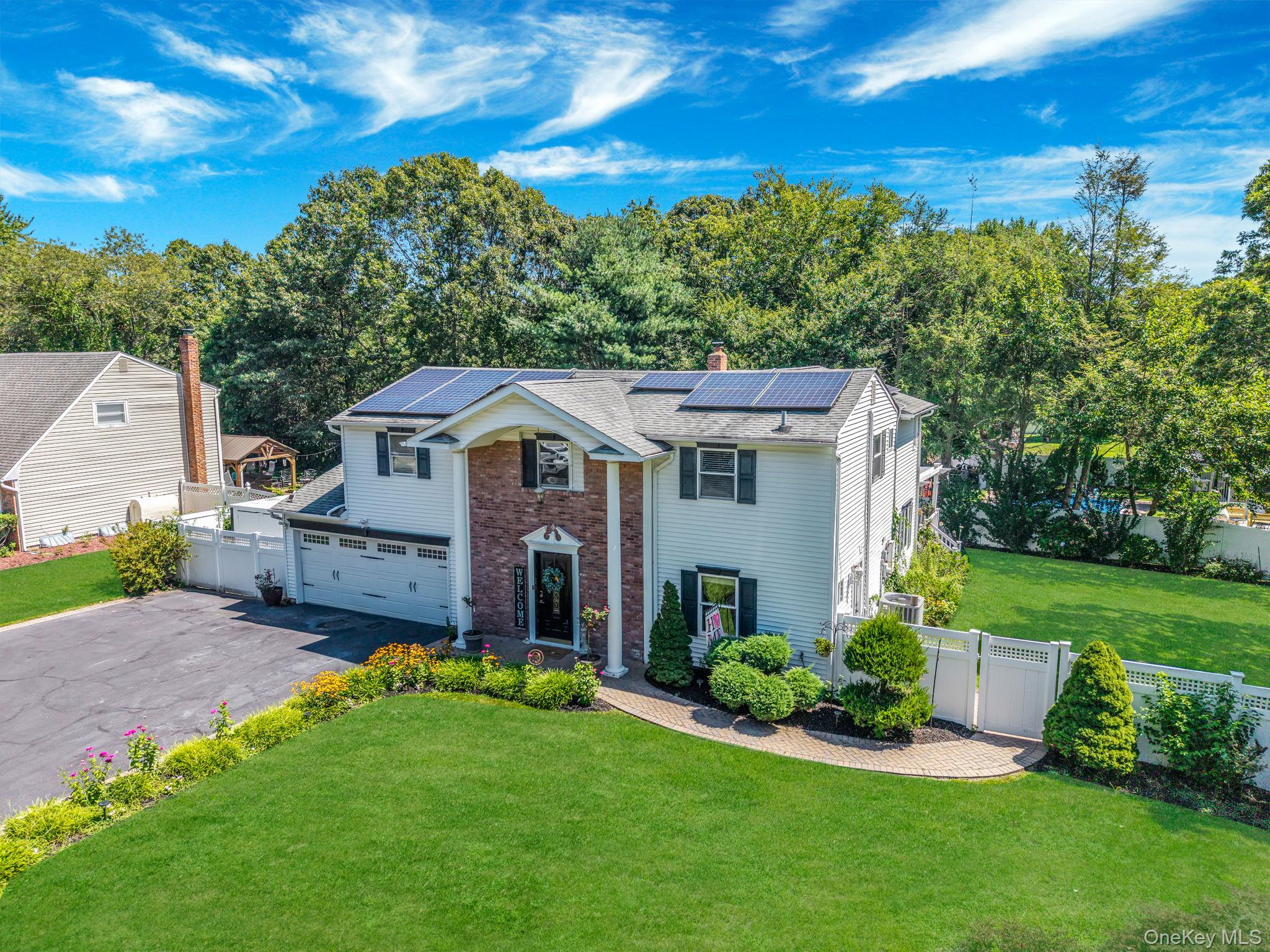 #2 photo, 23 Woodbine Street, サフォーク郡 Coram , NY 11727